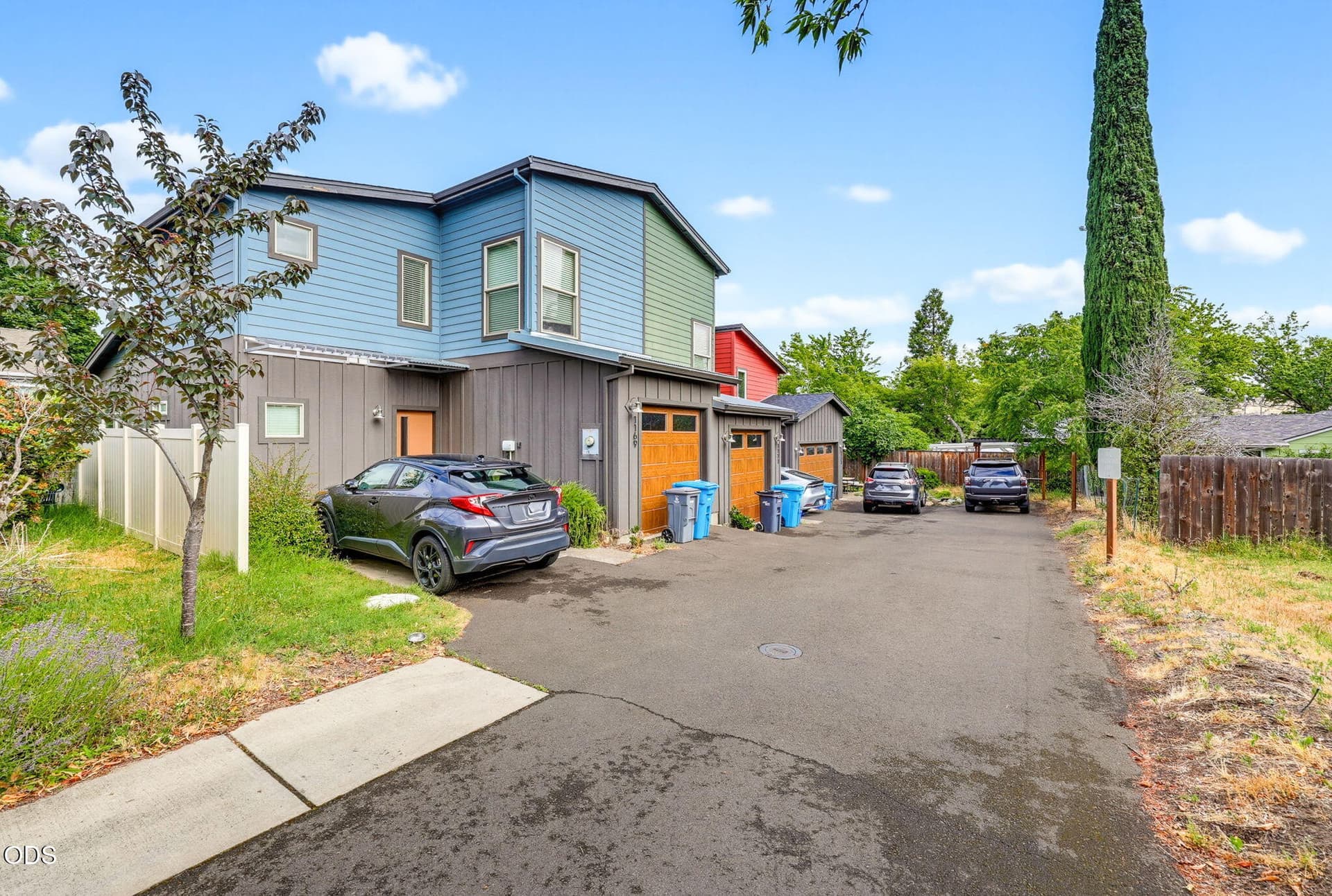 ApxIS00030. Photo 2 of 47, 1169 Iowa Street, Ashland, OR 97520