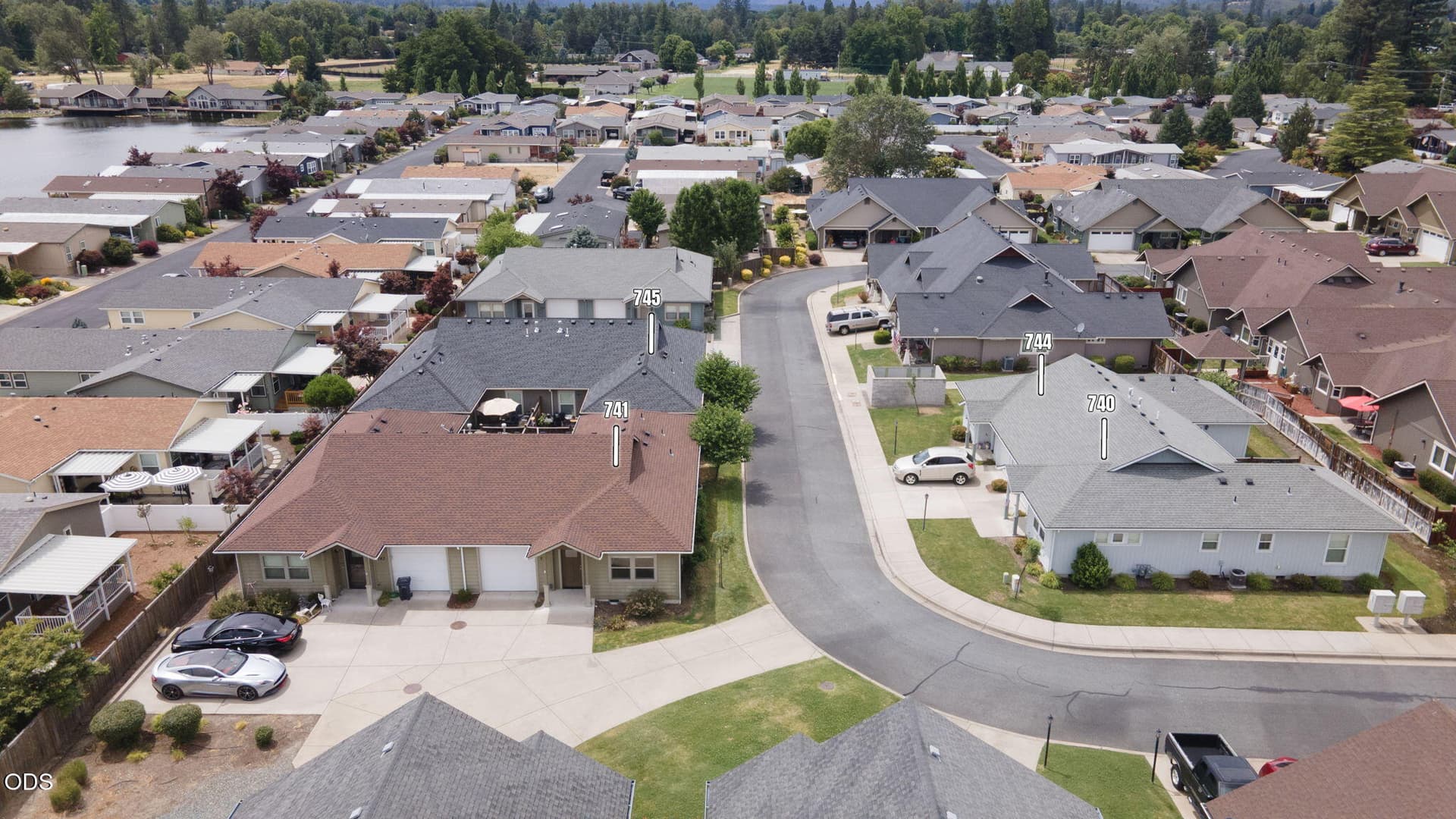 24-web-or-mls-741-sw-kinsington-ct. Photo 1 of 20, 740 SW Kinsington Court Court Unit 740 741 744 745, Grants Pass, OR 97526