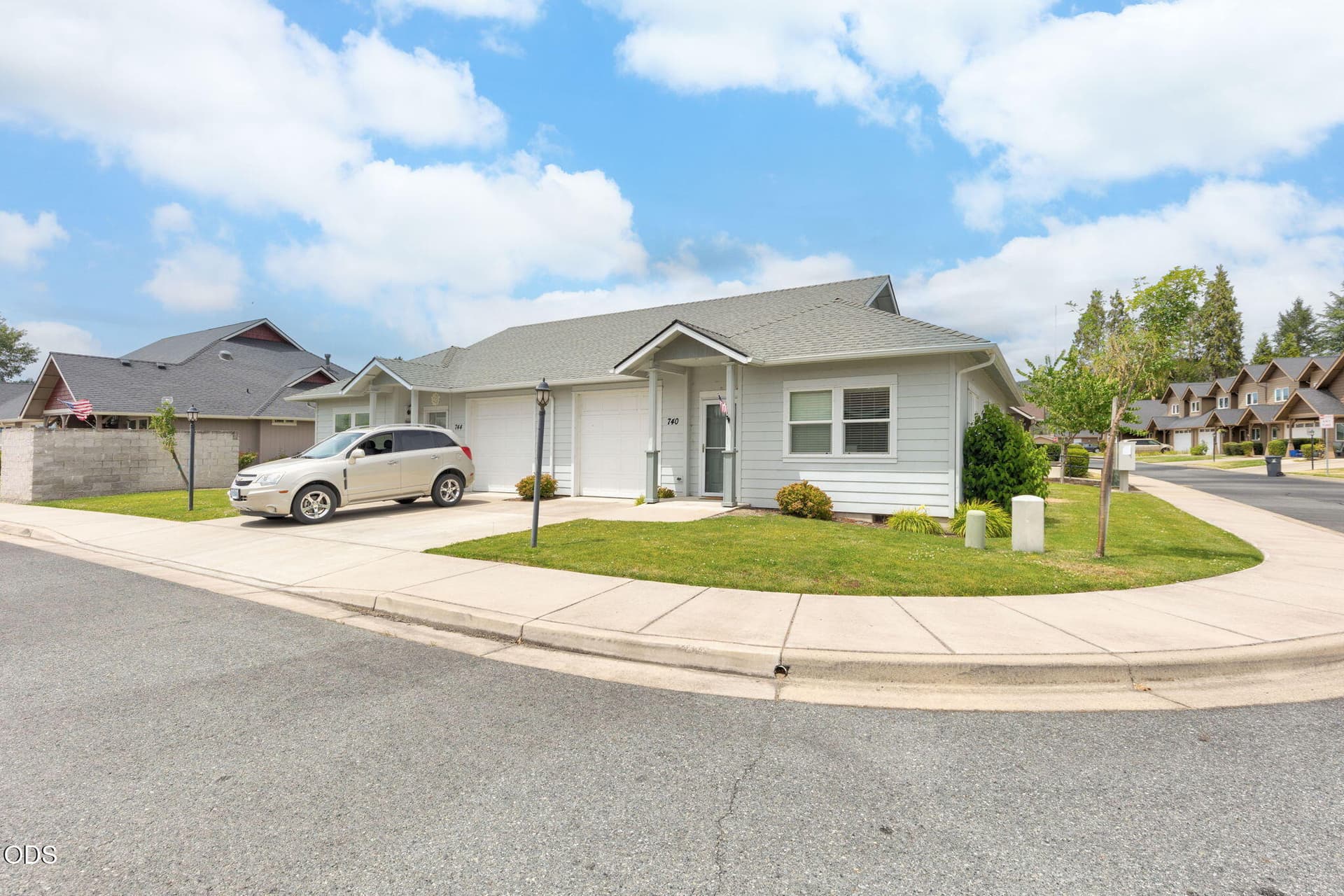 27-web-or-mls-741-sw-kinsington-ct. Photo 4 of 20, 740 SW Kinsington Court Court Unit 740 741 744 745, Grants Pass, OR 97526