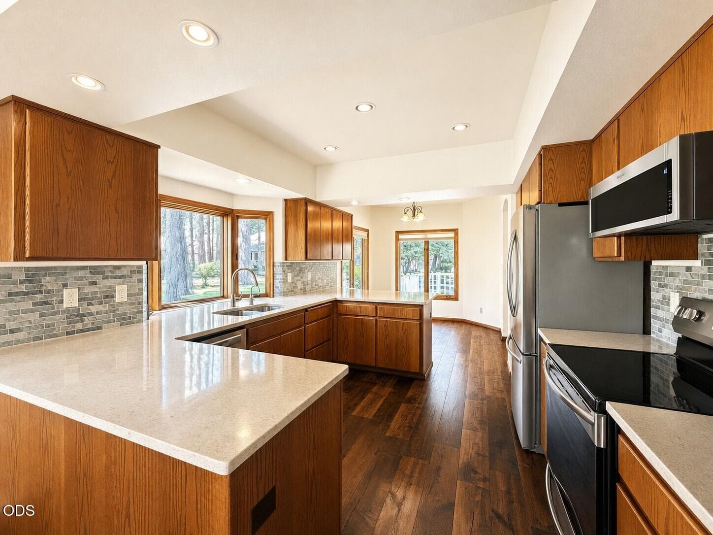 Kitchen. Photo 4 of 38, 60716 Willow Creek Loop, Bend, OR 97702