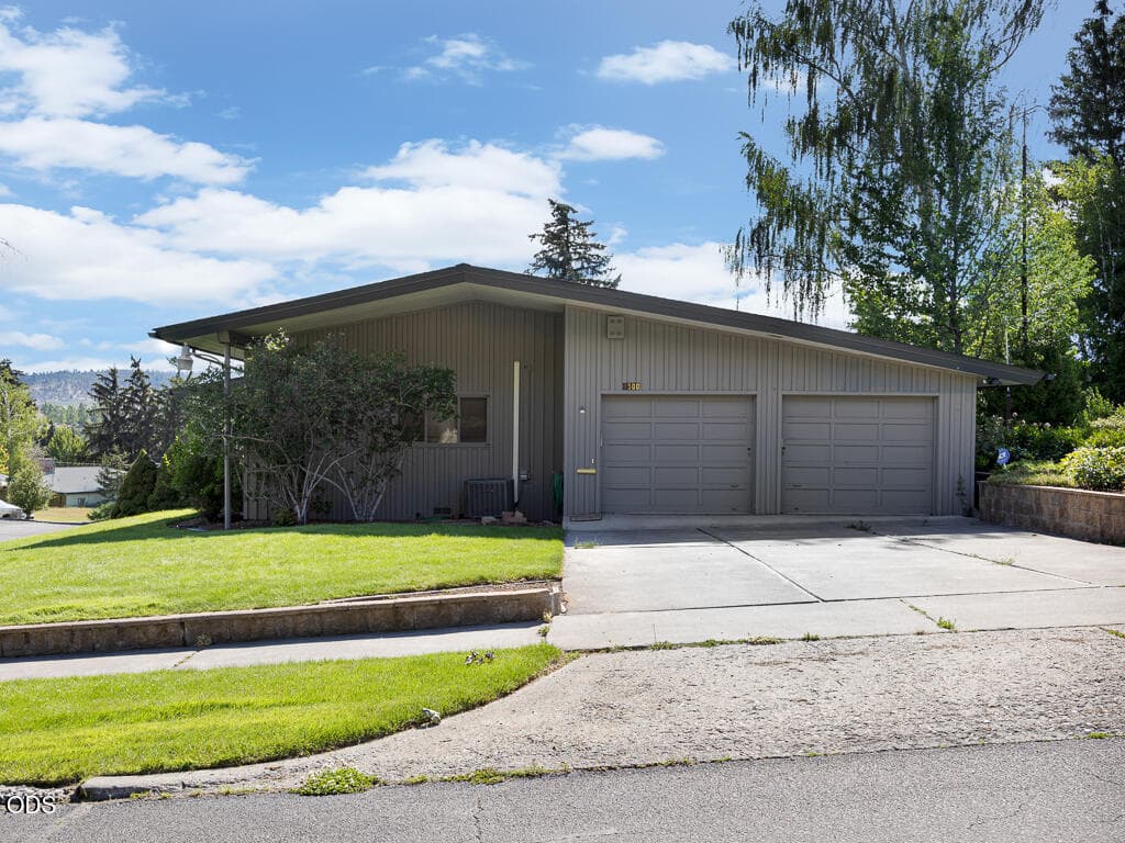 1500 Pac Terrace-8. Photo 4 of 50, 1500 Pacific Terrace, Klamath Falls, OR 97601