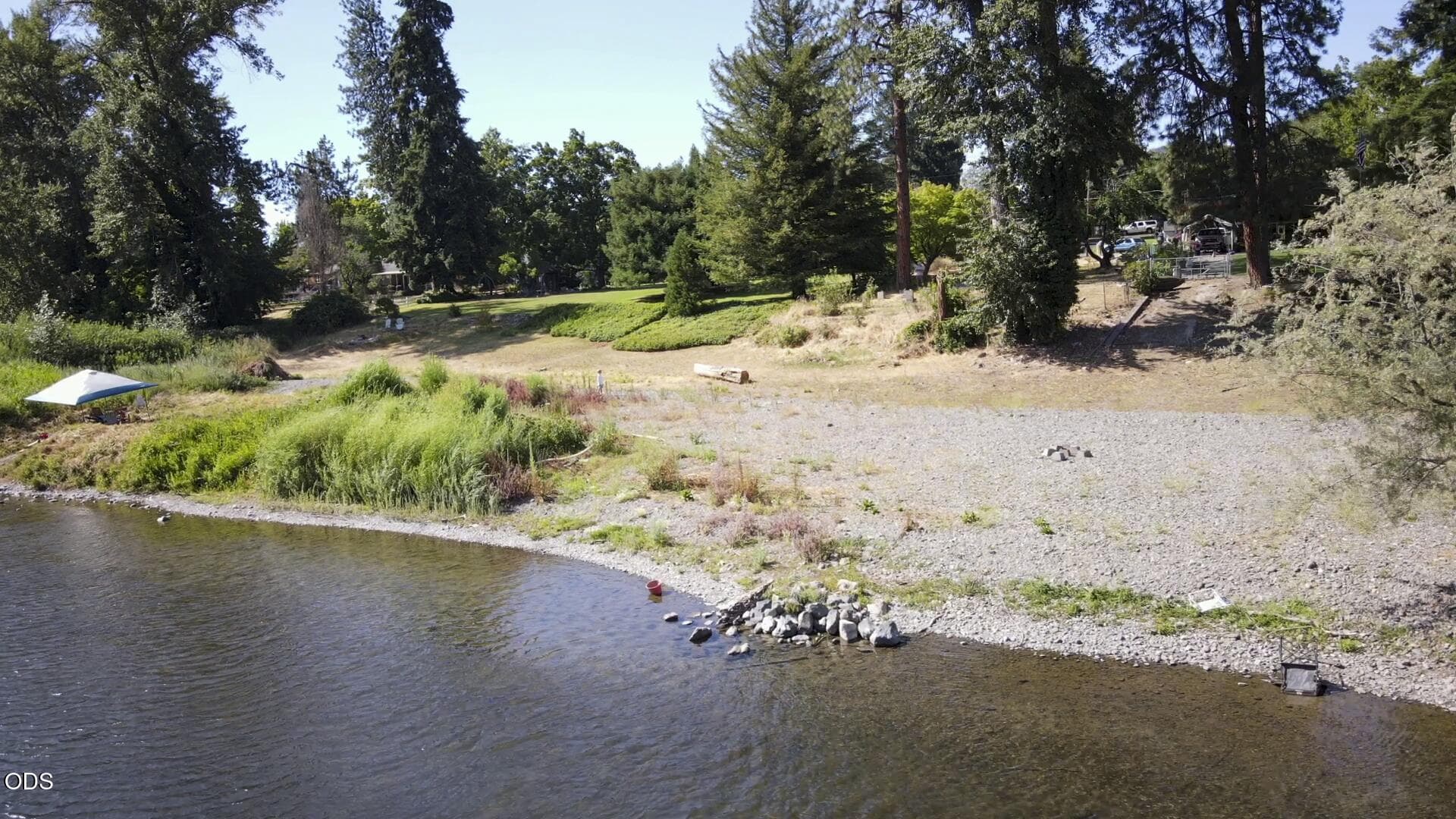 02. Photo 2 of 14, 1455 SE Rogue Drive, Grants Pass, OR 97526