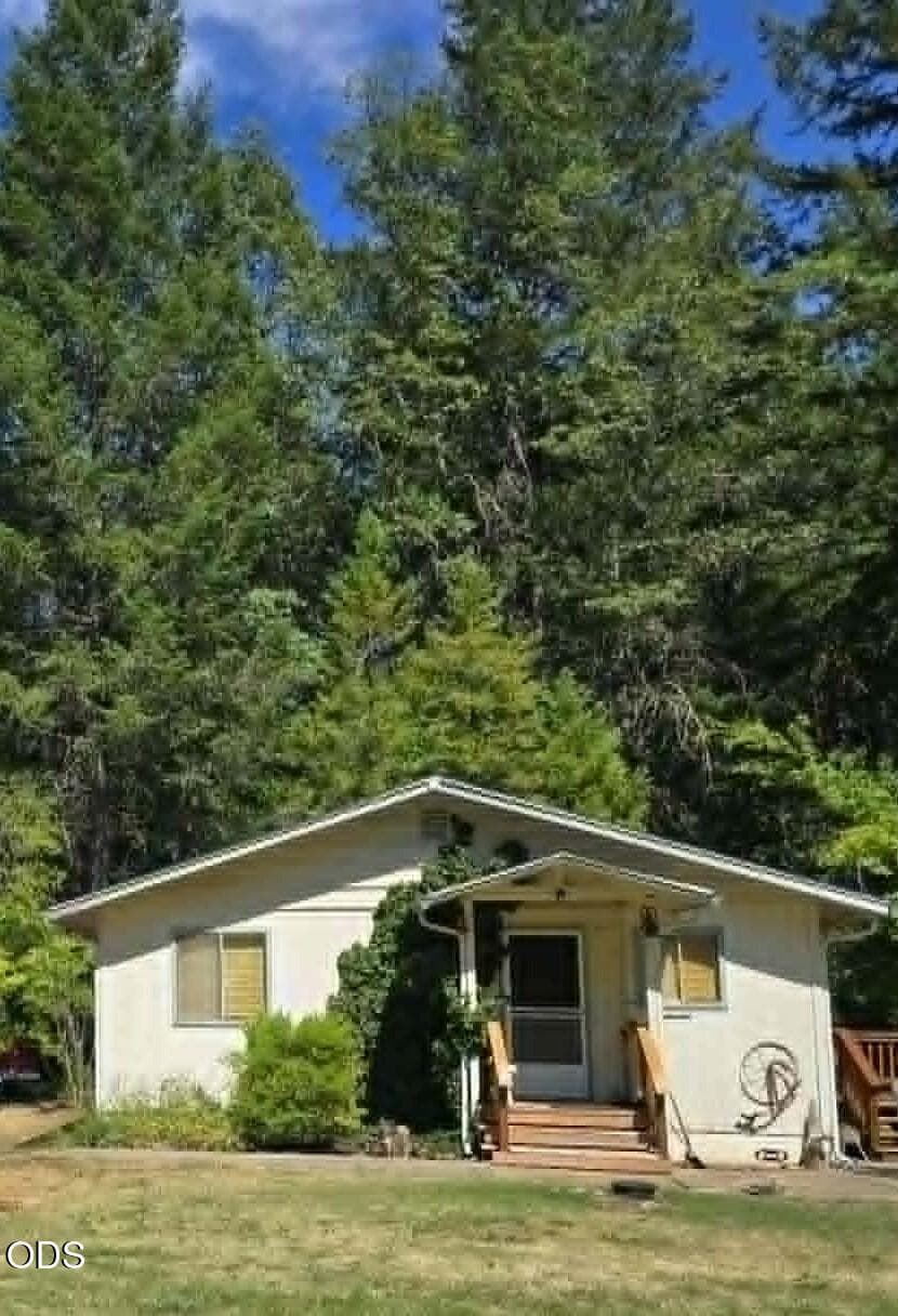 House. Photo 2 of 19, 4299 Dick George Road, Cave Junction, OR 97523
