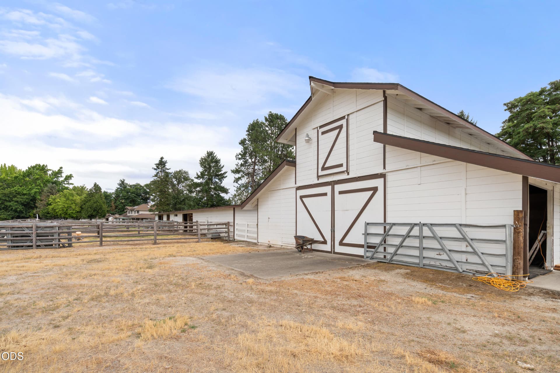 03. Photo 5 of 63, 5061 Lower River Road, Grants Pass, OR 97526