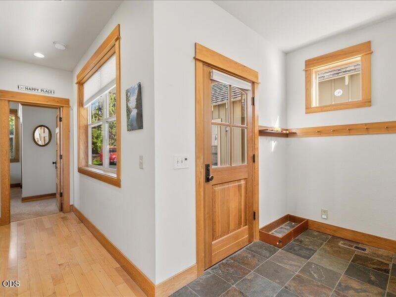 09-Entry. Photo 5 of 89, 11176 Desert Sky Loop, Redmond, OR 97756