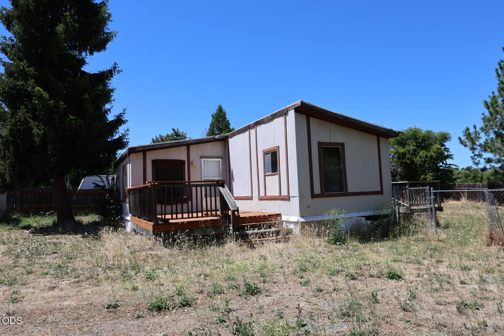 back unit. Photo 2 of 18, 2370 Sunset Court, Medford, OR 97501
