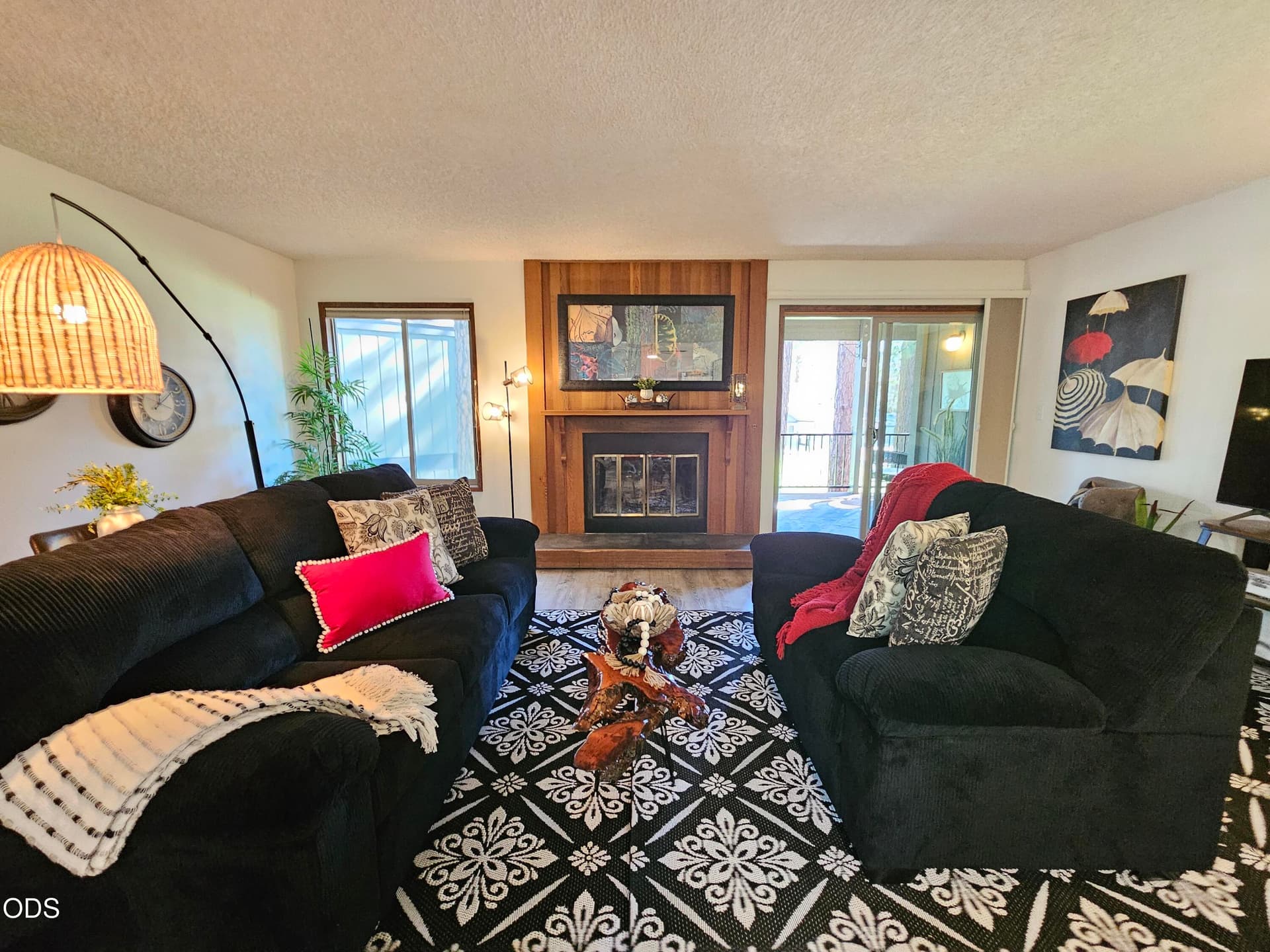 1. Photo 4 of 39, 821 E Desperado Trail Unit UNIT 201, Sisters, OR 97759