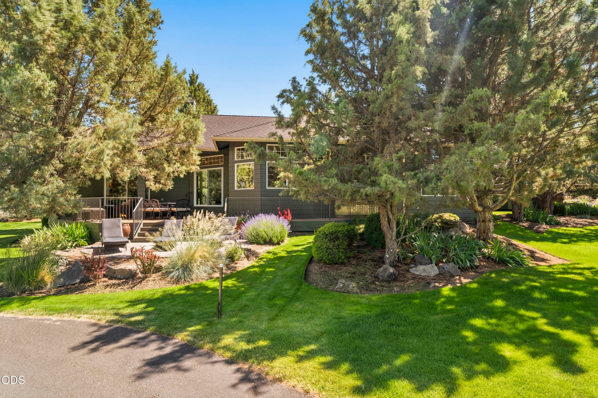 10-Exterior. Photo 4 of 125, 2390 Osprey Drive, Redmond, OR 97756