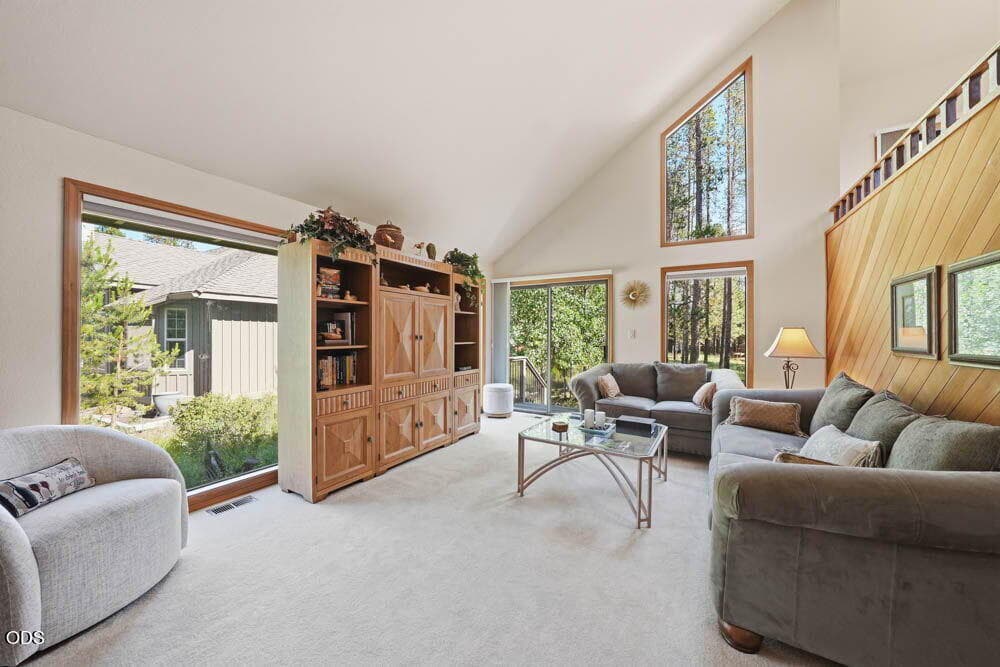 04. Photo 4 of 52, 57715 Poplar Loop, Sunriver, OR 97707