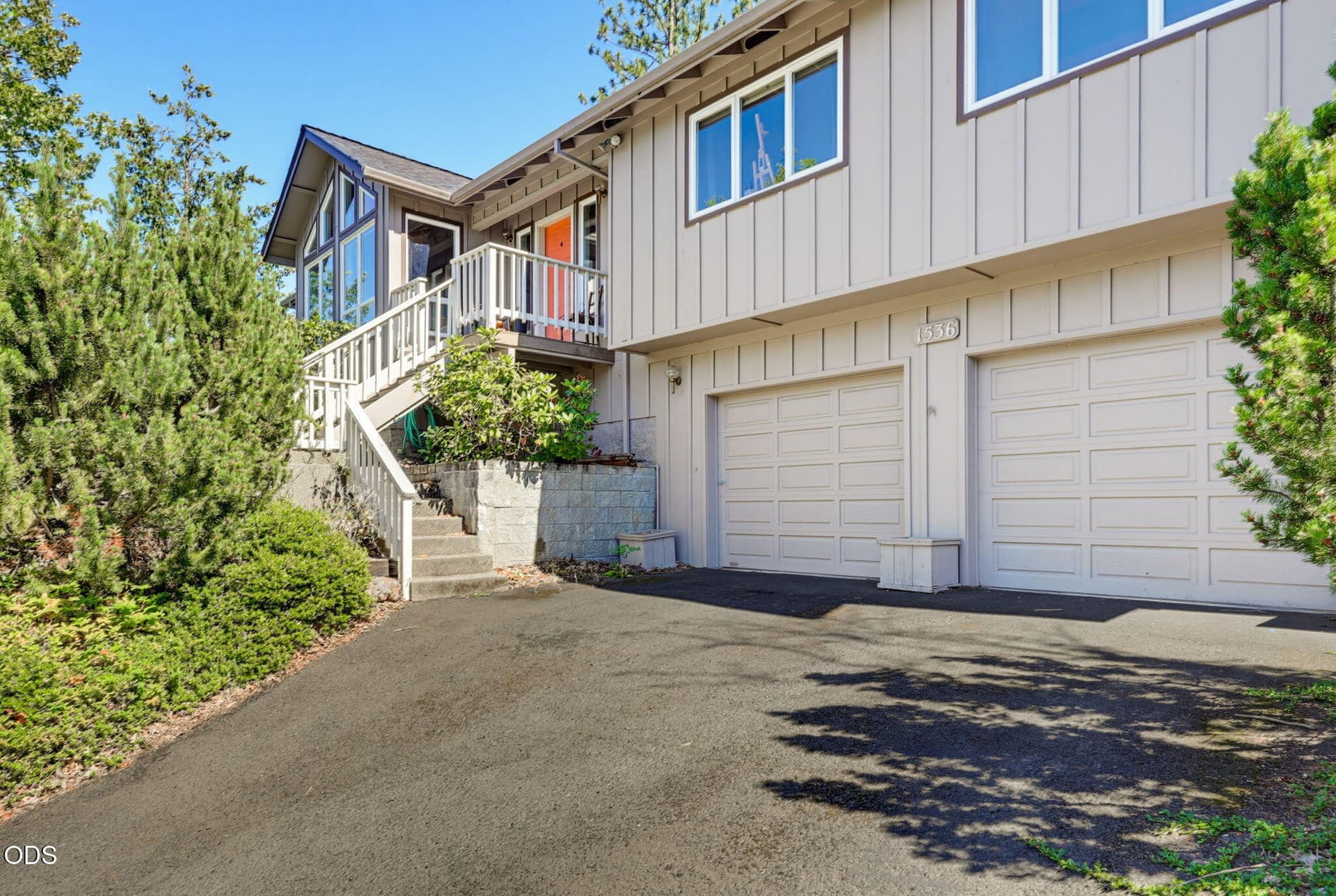 ApxPT00001. Photo 4 of 65, 1536 Pinecrest Terrace, Ashland, OR 97520