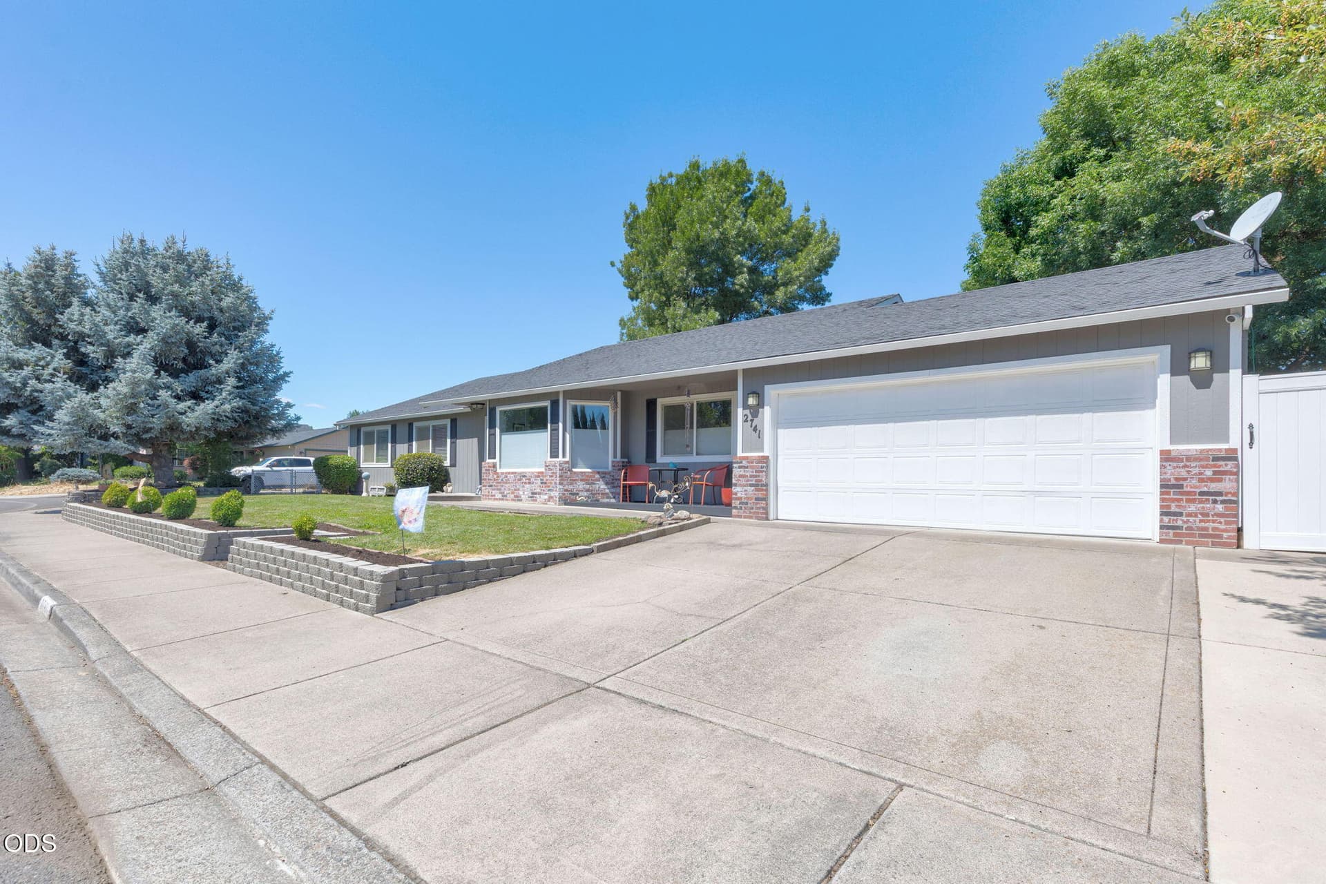 IMG_6974. Photo 2 of 31, 2741 Brae Drive, Medford, OR 97501