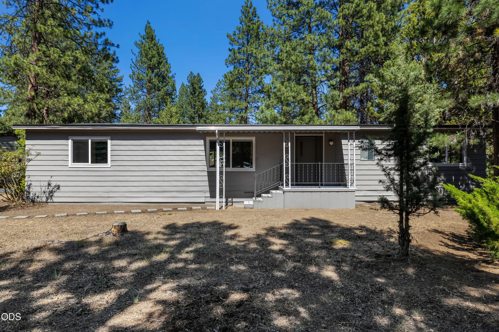 2026_06_30_60992_springcrest_dr-2. Photo 4 of 39, 60992 Springcrest Drive, Bend, OR 97702