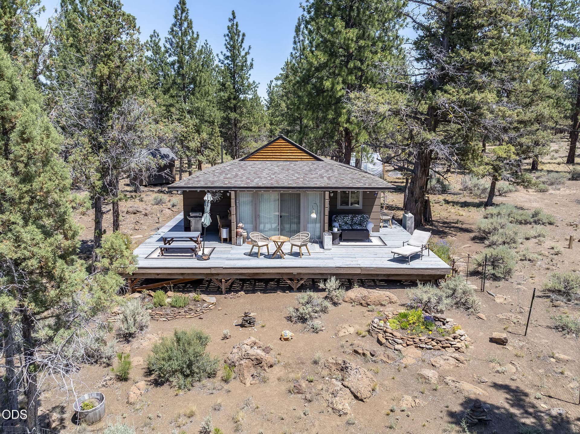 20-web-or-mls-DJI_20250708130754_0835_D. Photo 3 of 17, 16840 Buck Horn Drive, Sisters, OR 97759