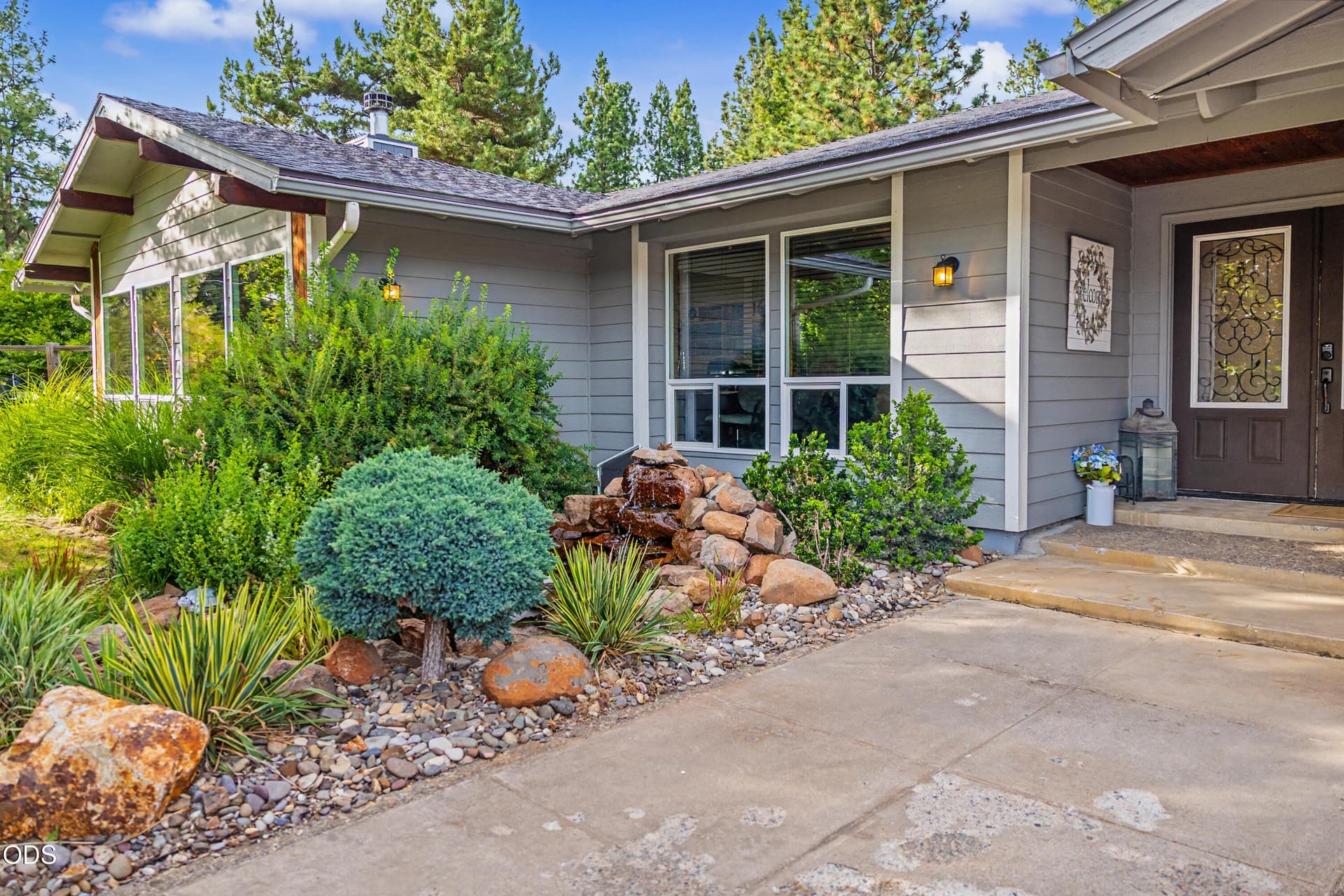 Front. Photo 2 of 81, 3665 Pine Tree Drive, Klamath Falls, OR 97603