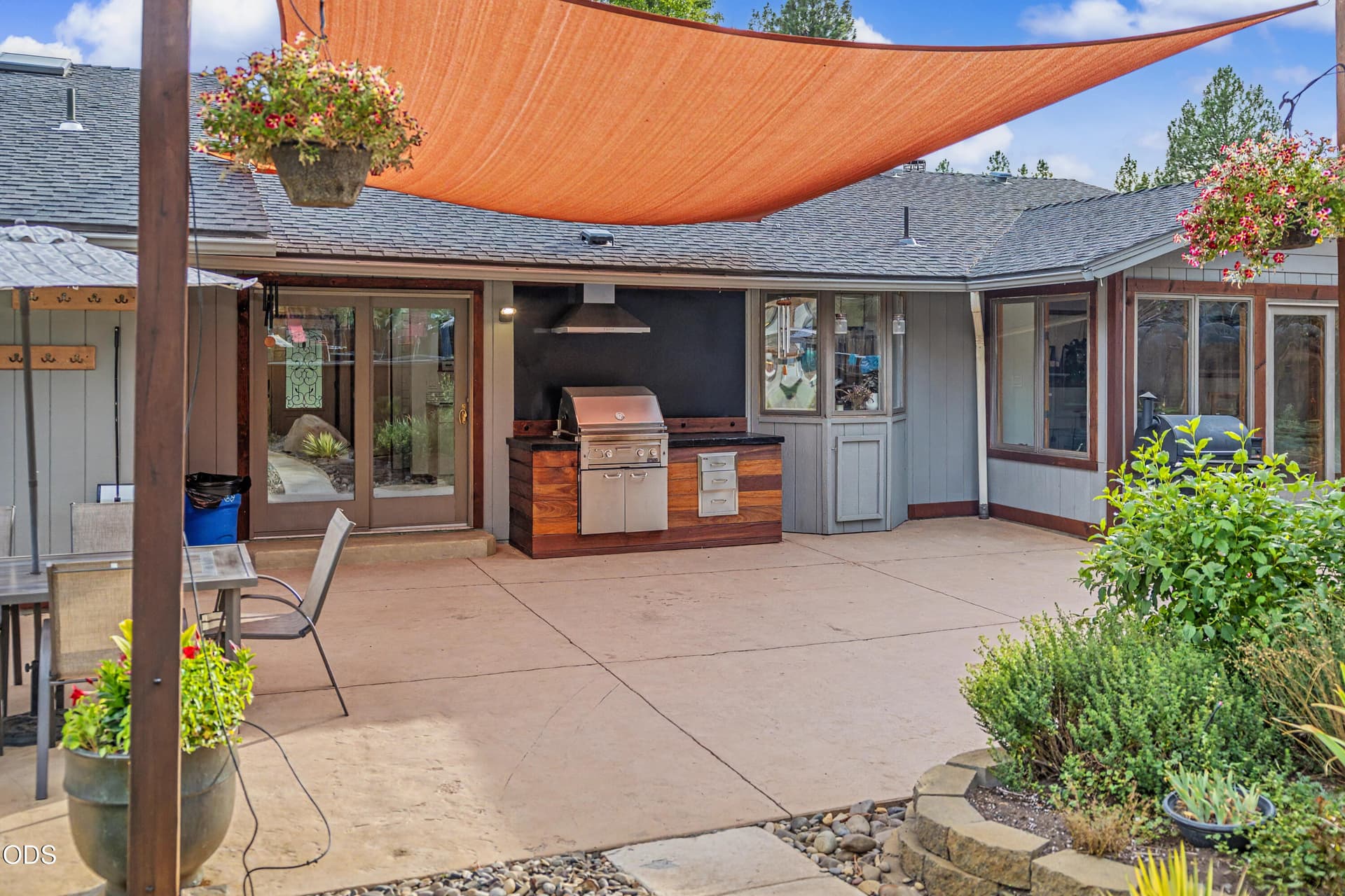 335A1556. Photo 5 of 81, 3665 Pine Tree Drive, Klamath Falls, OR 97603