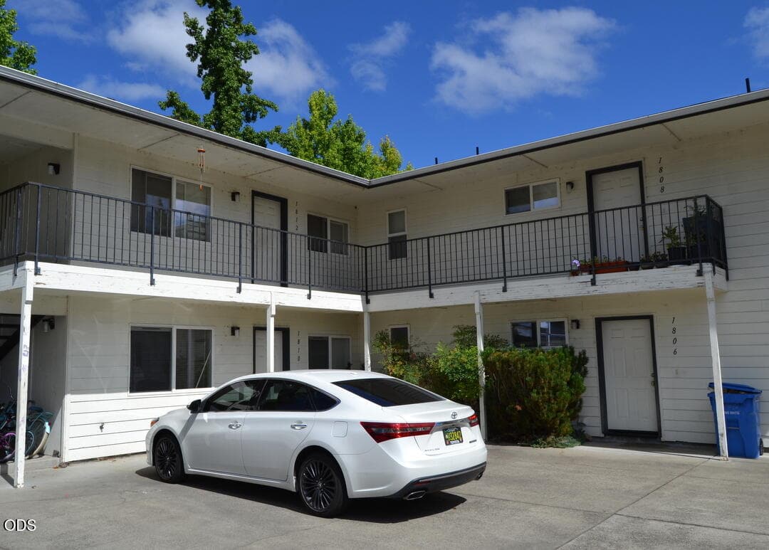 DSC_9535. Photo 3 of 14, 1806 Medart Lane, Grants Pass, OR 97527
