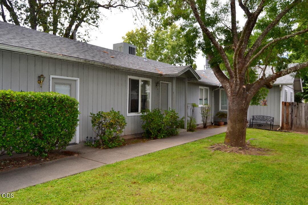 DSC_9528. Photo 1 of 13, 1636 Leonard Road Unit A & B, Grants Pass, OR 97527