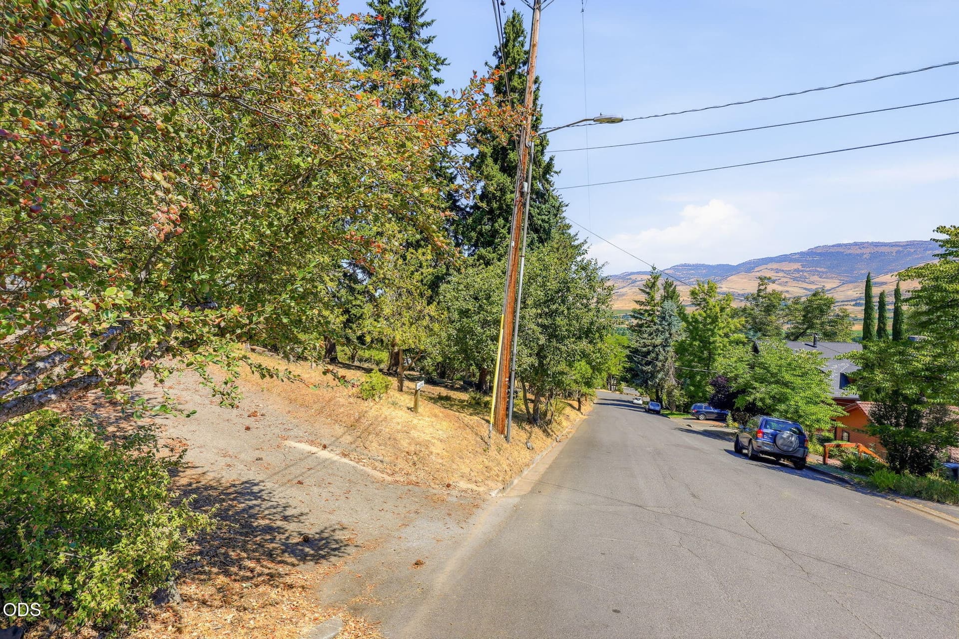 ApxMS00005. Photo 4 of 42, 595 Monroe Street, Ashland, OR 97520