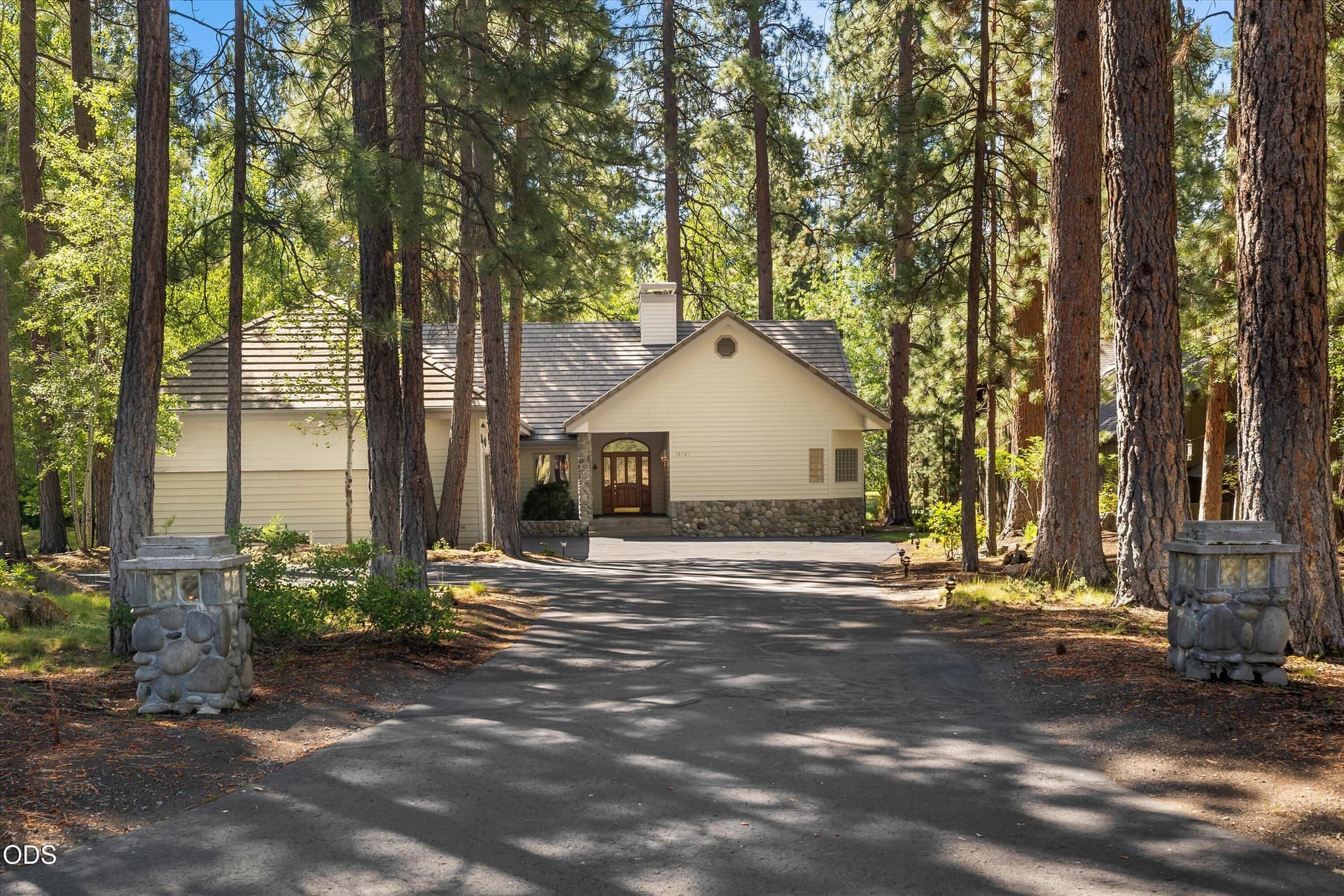 03-20260702 JILL ROSELL-7. Photo 2 of 62, 60726 Golf Village Loop, Bend, OR 97702