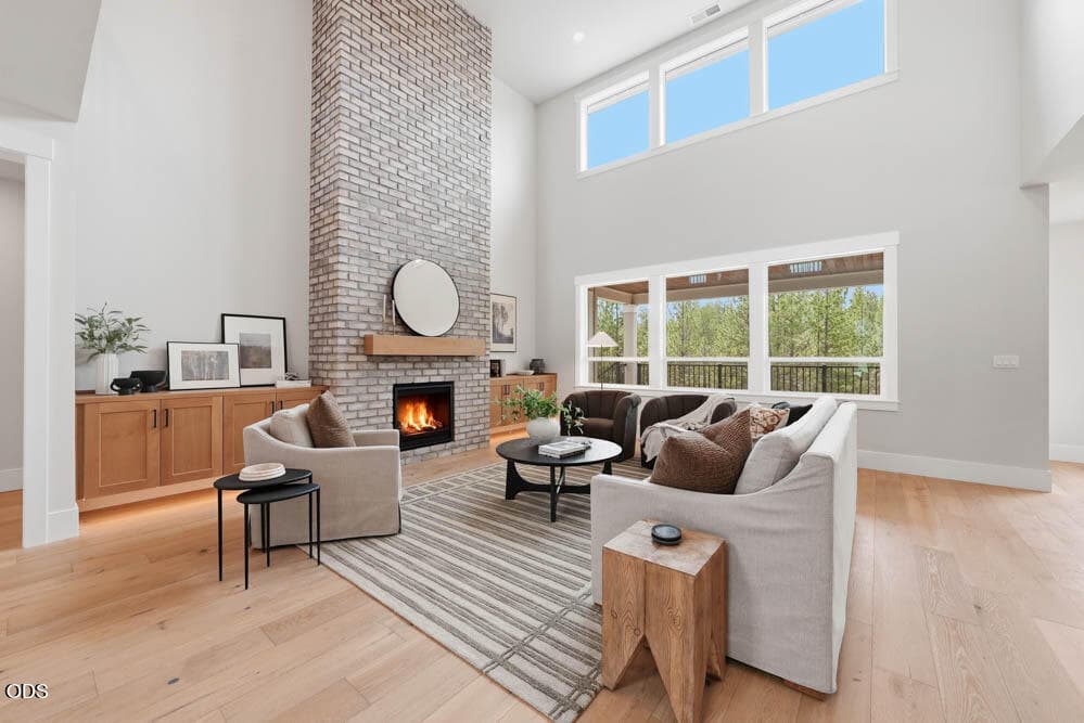 Hero-CL10-Benedict-F-Signature-GreatRoom. Photo 2 of 12, 1355 NW Ochoa Drive, Bend, OR 97703