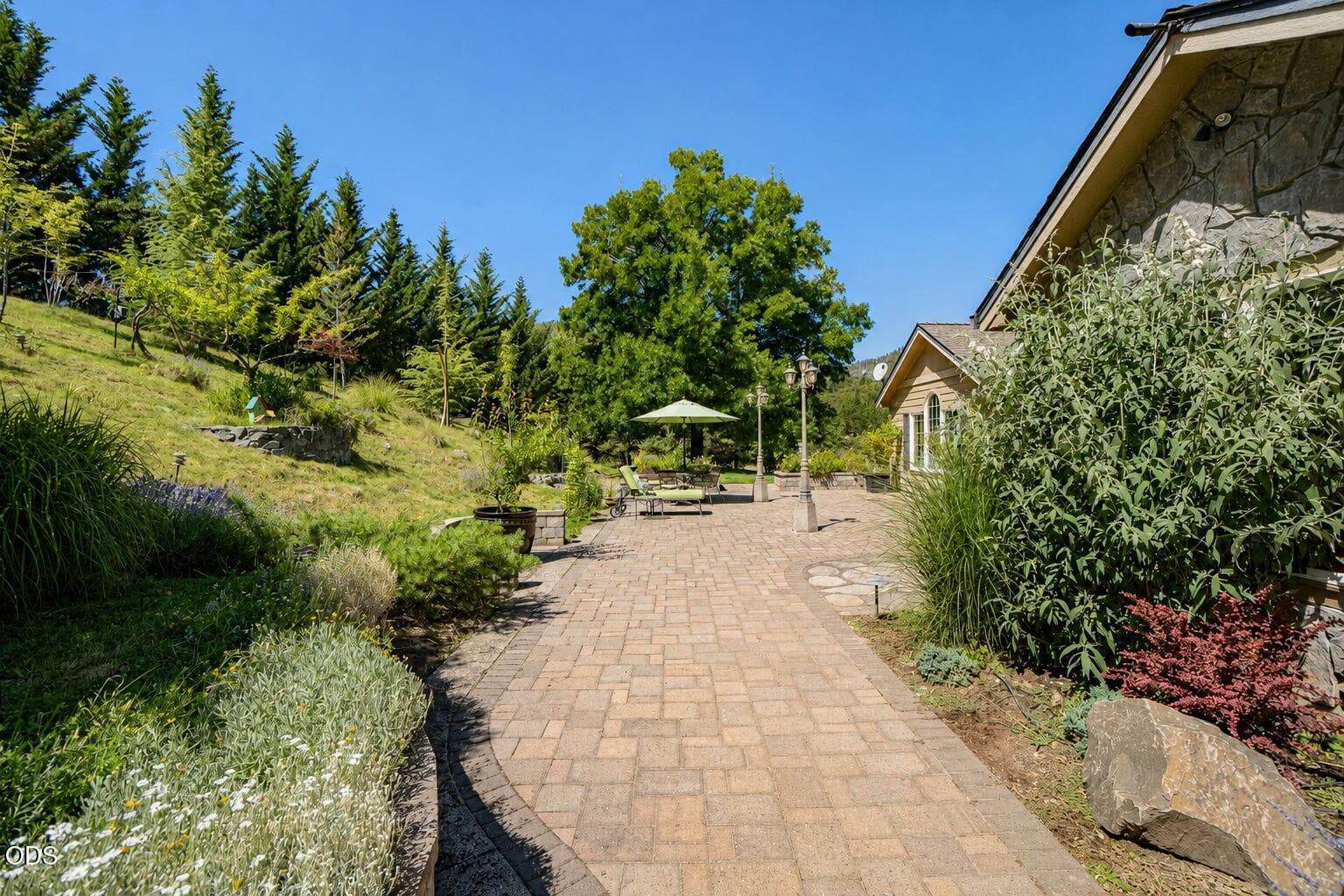 49-web-or-mls-IMG_1803. Photo 5 of 47, 651 Holton Road, Talent, OR 97540