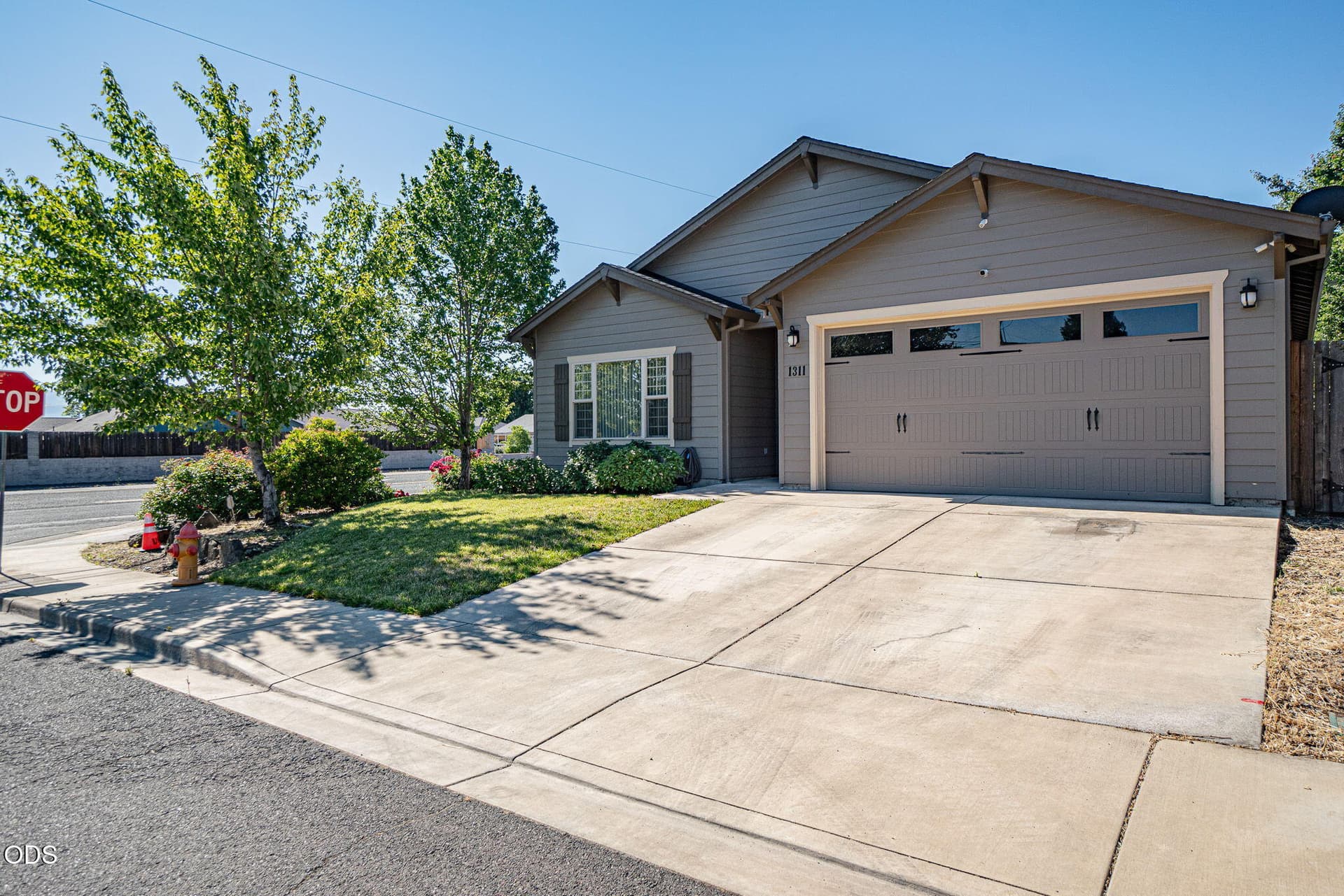 17-web-or-mls-DSC06253-HDR. Photo 3 of 24, 1311 Swayze Lane, Medford, OR 97501
