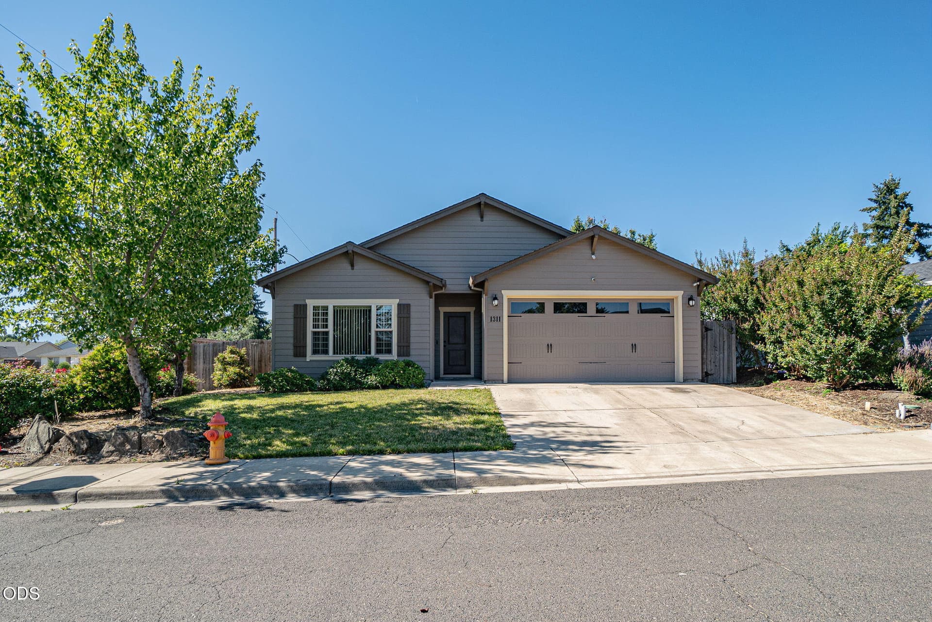 18-web-or-mls-DSC06259-HDR. Photo 2 of 24, 1311 Swayze Lane, Medford, OR 97501