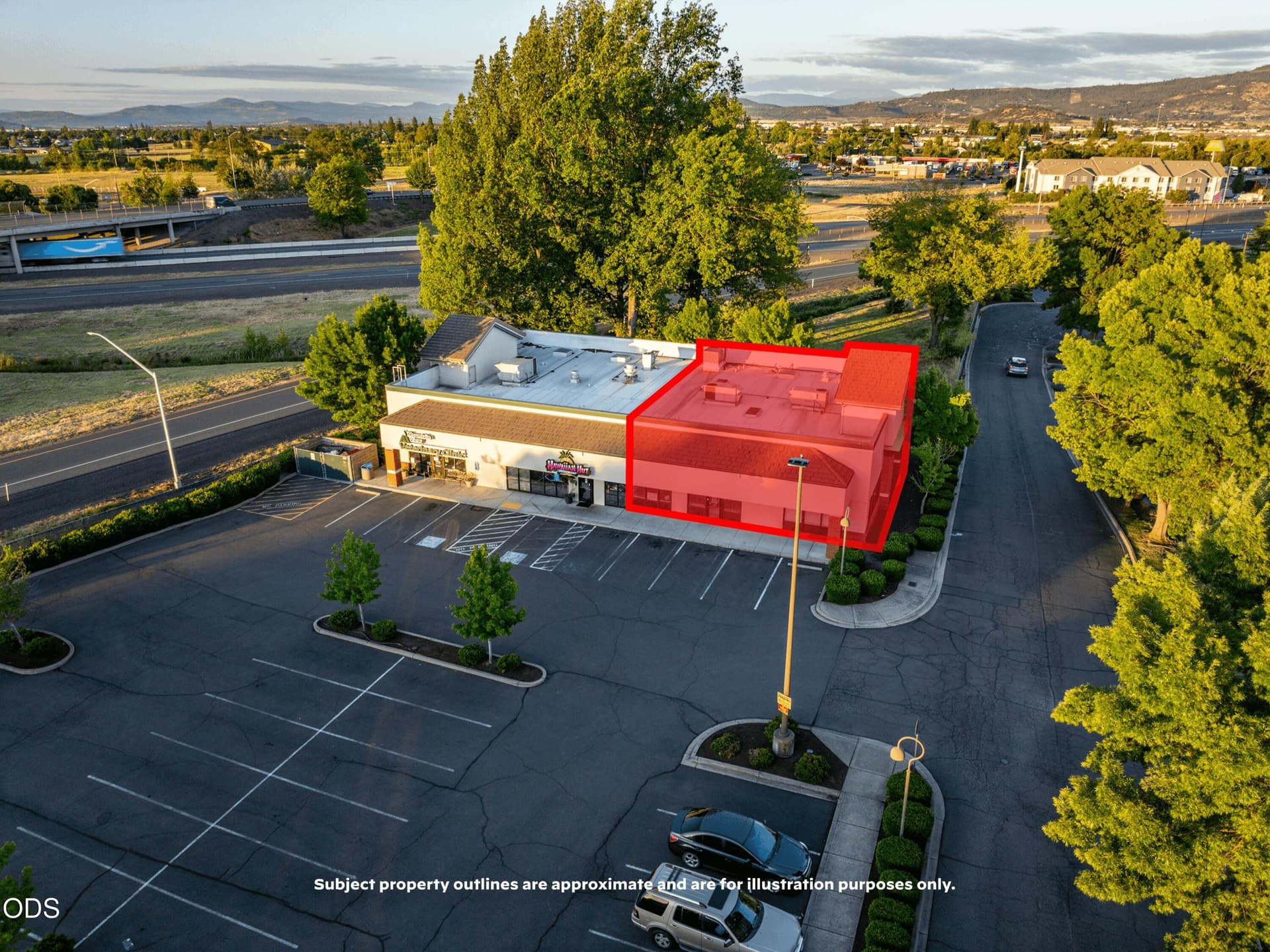 1333A-1. Photo 1 of 42, 1333 Plaza Boulevard Unit A/B, Central Point, OR 97502