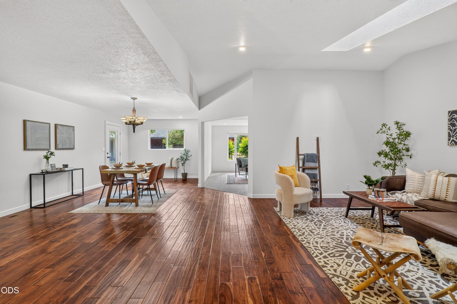 1740SouthgateWay-008. Photo 5 of 52, 1740 Southgate Way, Grants Pass, OR 97527