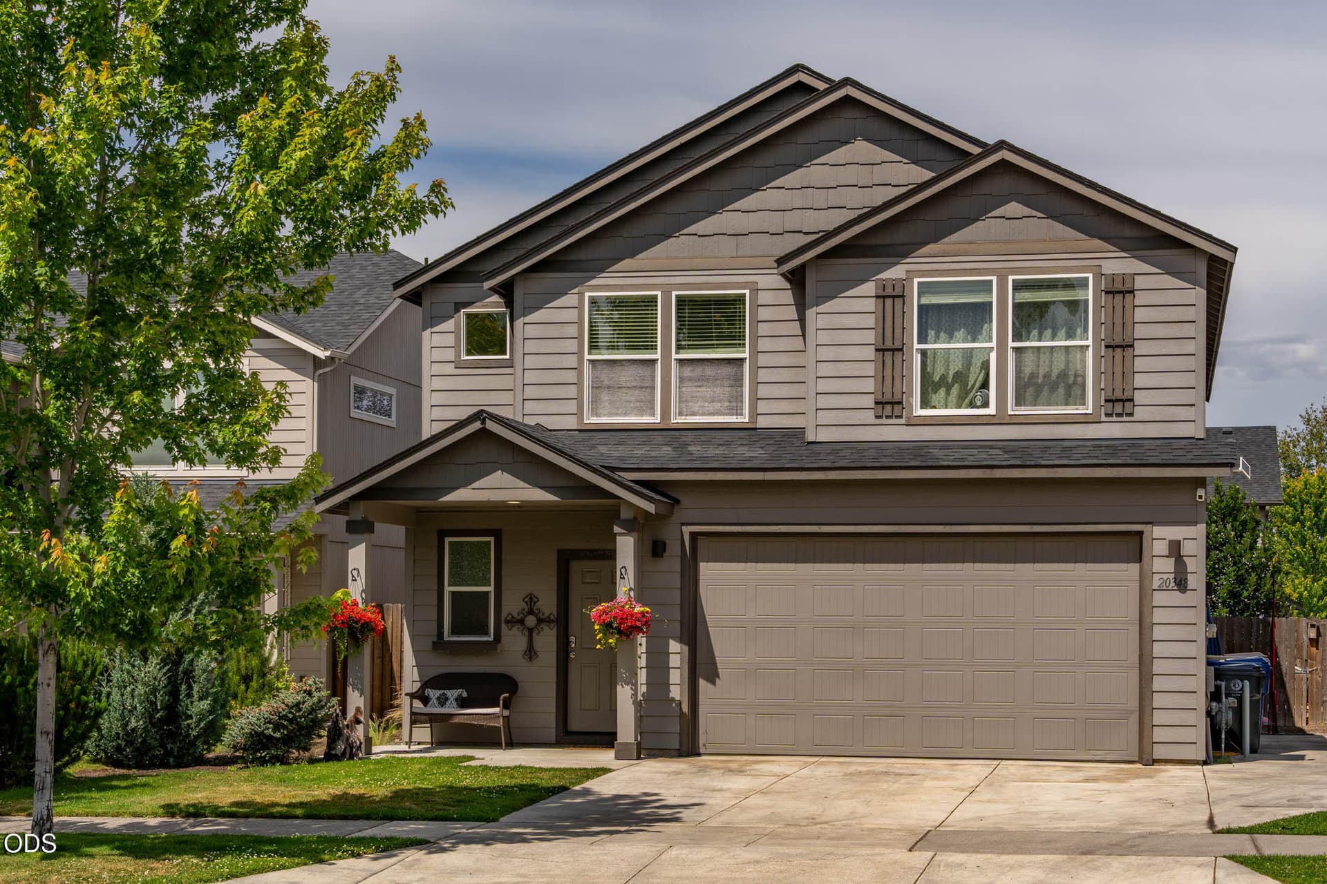 2,325 SF. Photo 2 of 20, 20348 Lois Way, Bend, OR 97702