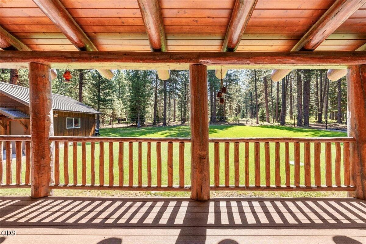 30-CI_1775. Photo 4 of 57, 22719 Horseshoe Way, Klamath Falls, OR 97601