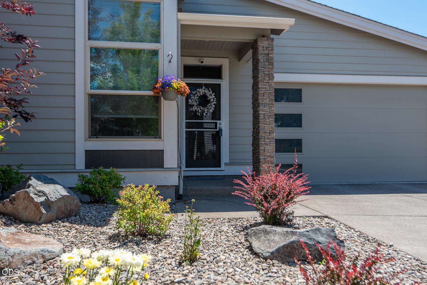 2. Photo 2 of 49, 20821 SE Humber Lane, Bend, OR 97702