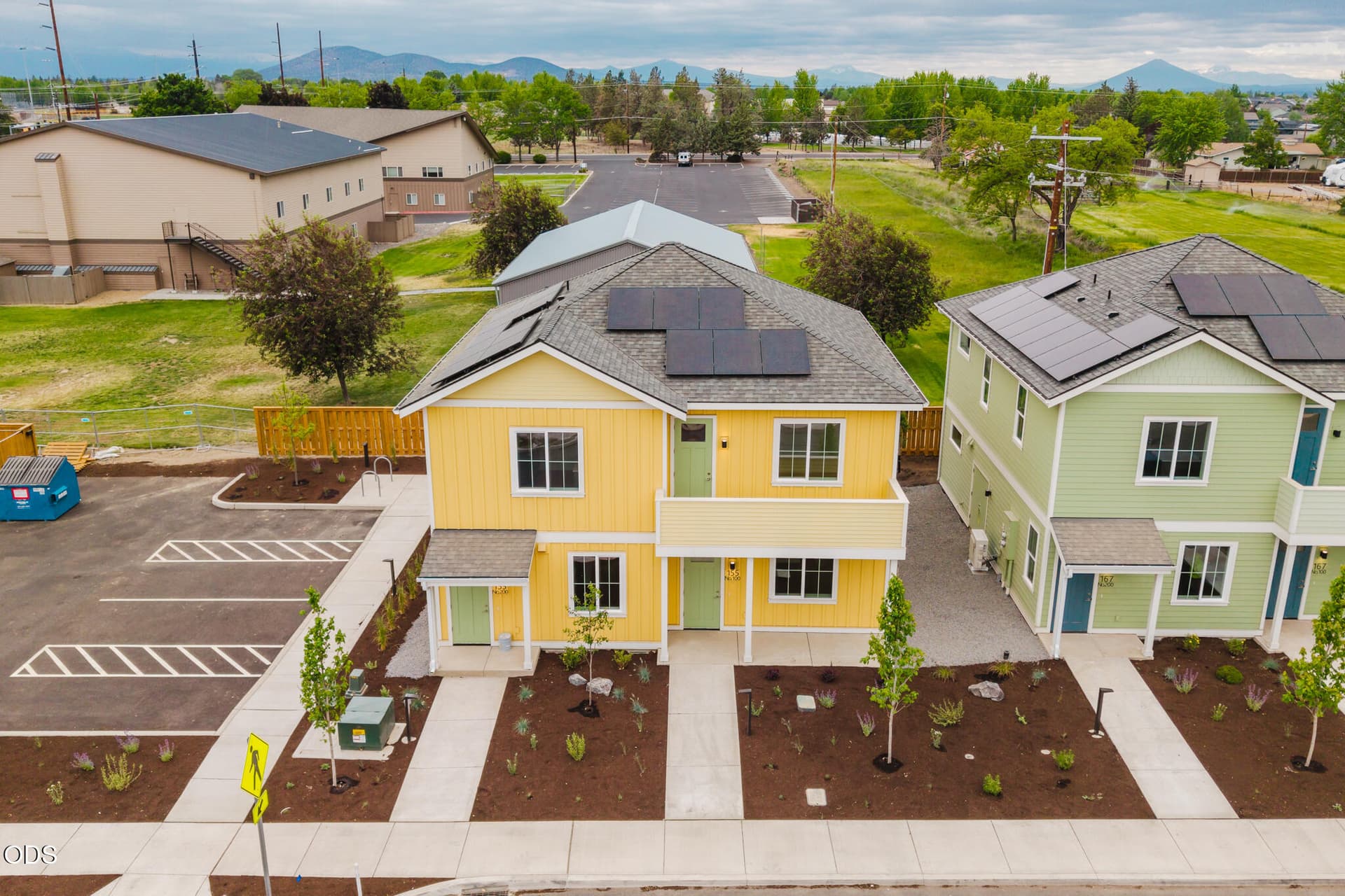 1. Photo 1 of 21, 211 NW 17th Street Unit 100, Redmond, OR 97756
