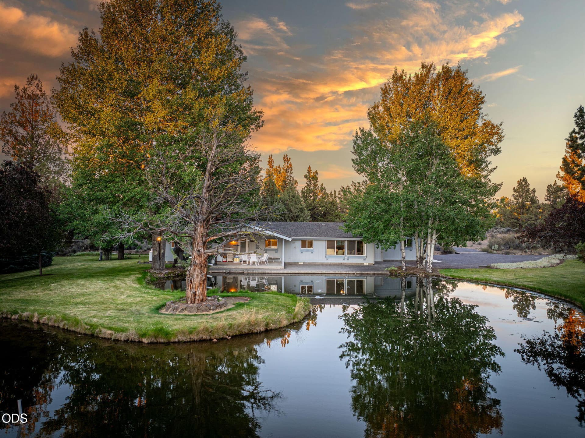 a1d80-web-or-mls-Riley Visuals -103. Photo 4 of 46, 62765 Stenkamp Road, Bend, OR 97701
