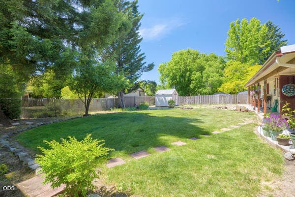 a back yard. Photo 3 of 33, 1429 NE Meier Drive, Grants Pass, OR 97526