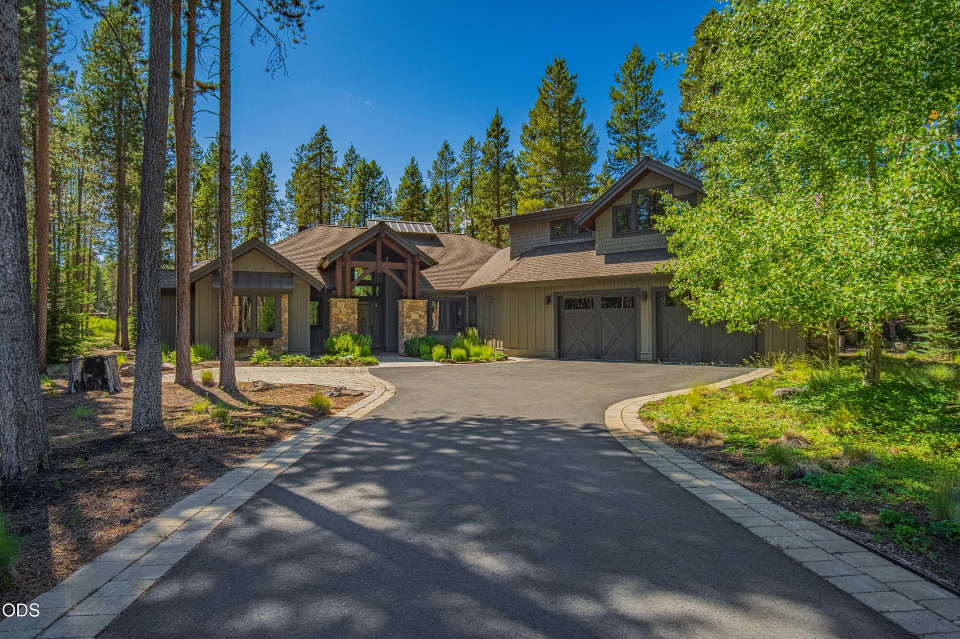 front-approach-ponderosa-pines. Photo 2 of 75, 56240 Trailmere Circle Unit 239, Bend, OR 97707
