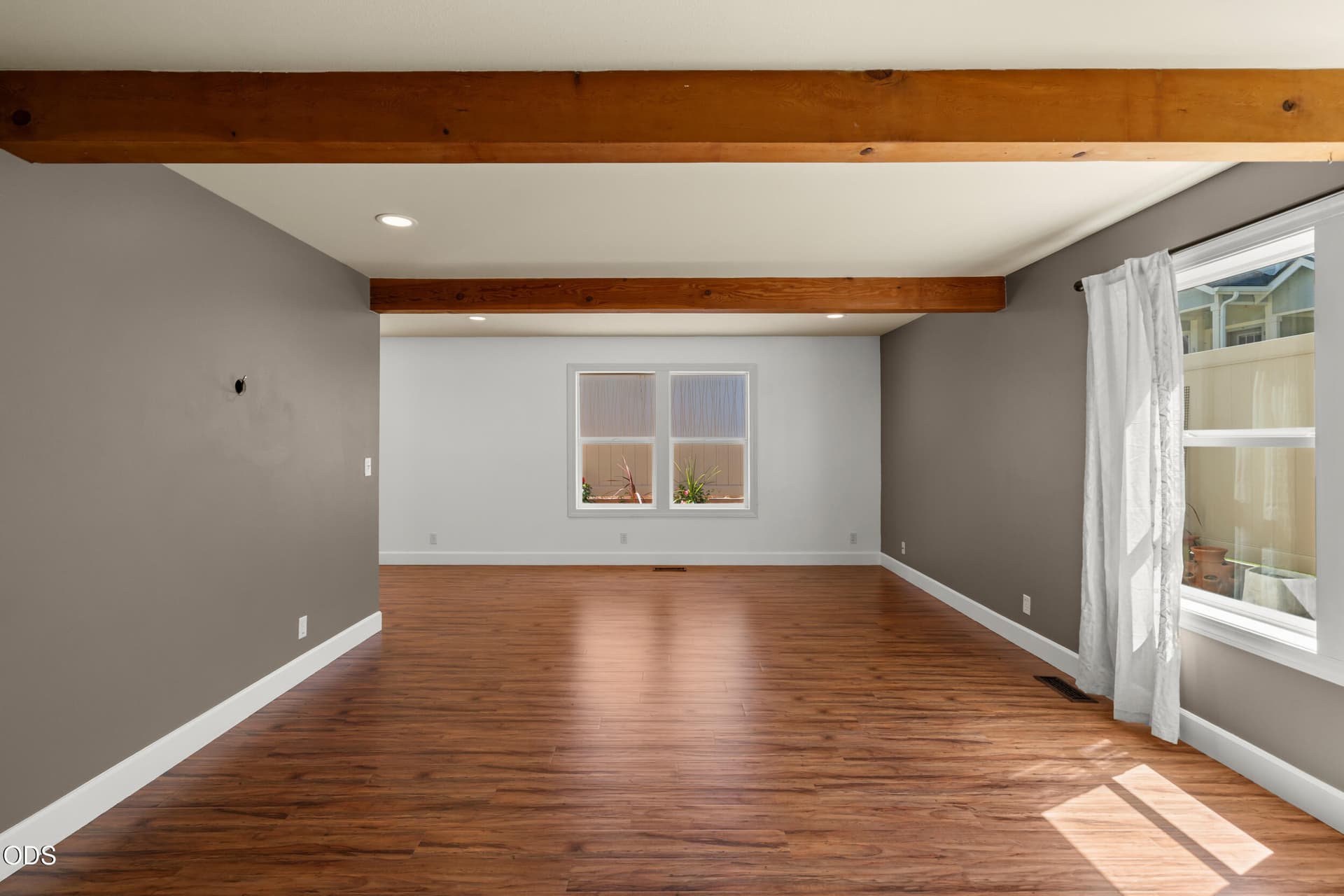 923 bellview ave - 6. Photo 5 of 47, 923 Bellview Avenue Unit 2, Ashland, OR 97520