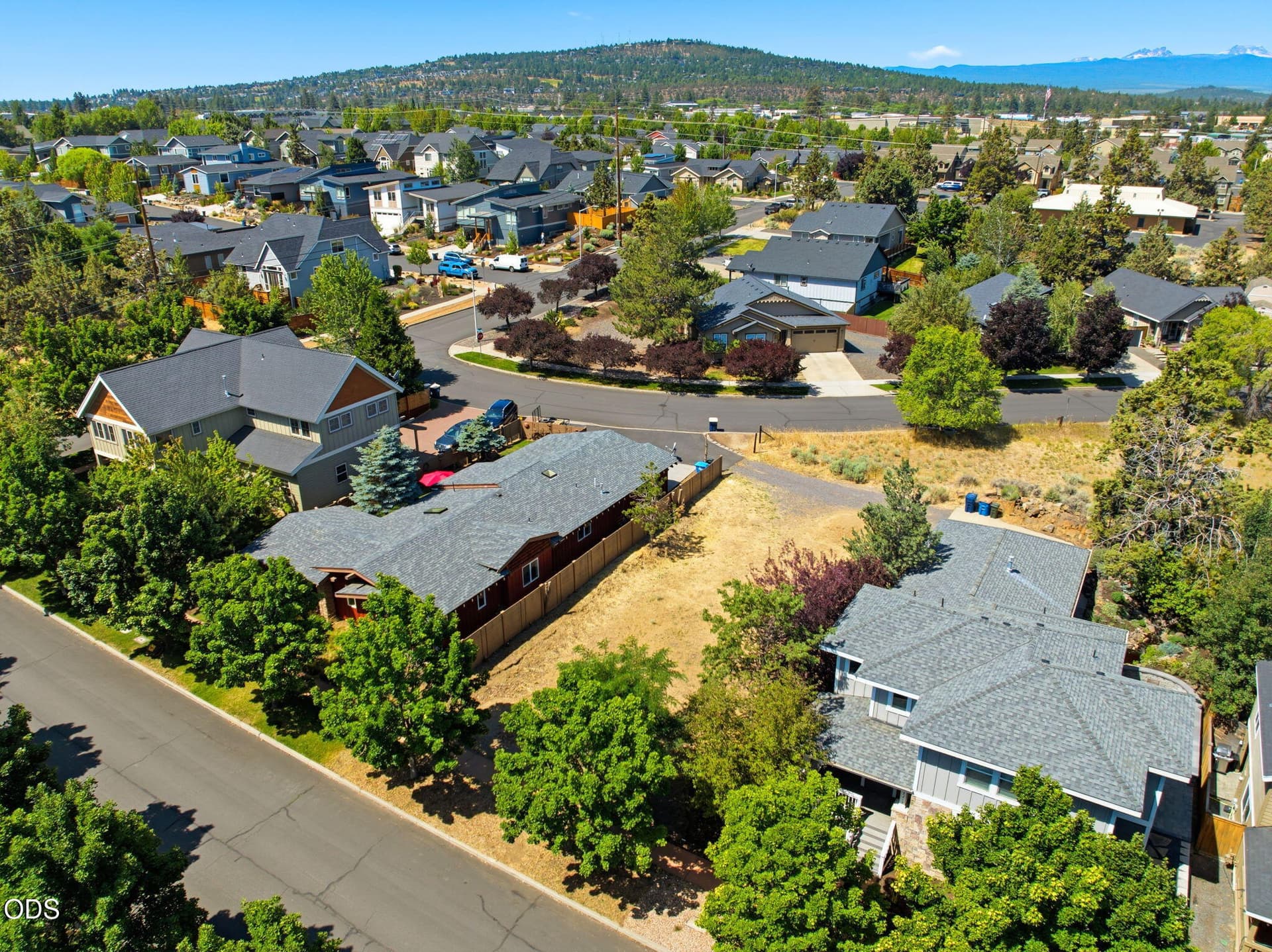 3-web-or-mls-Riley_Visuals_003. Photo 3 of 13, 63213 Logan Avenue, Bend, OR 97701