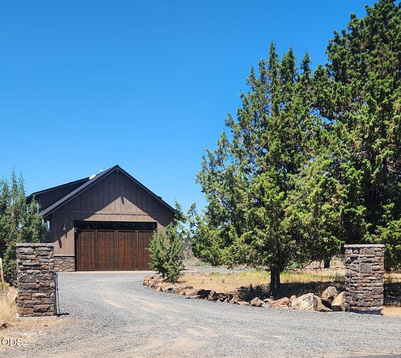 PiazzaEntry1. Photo 4 of 42, 5144 SW Upper Canyon Rim, Culver, OR 97734