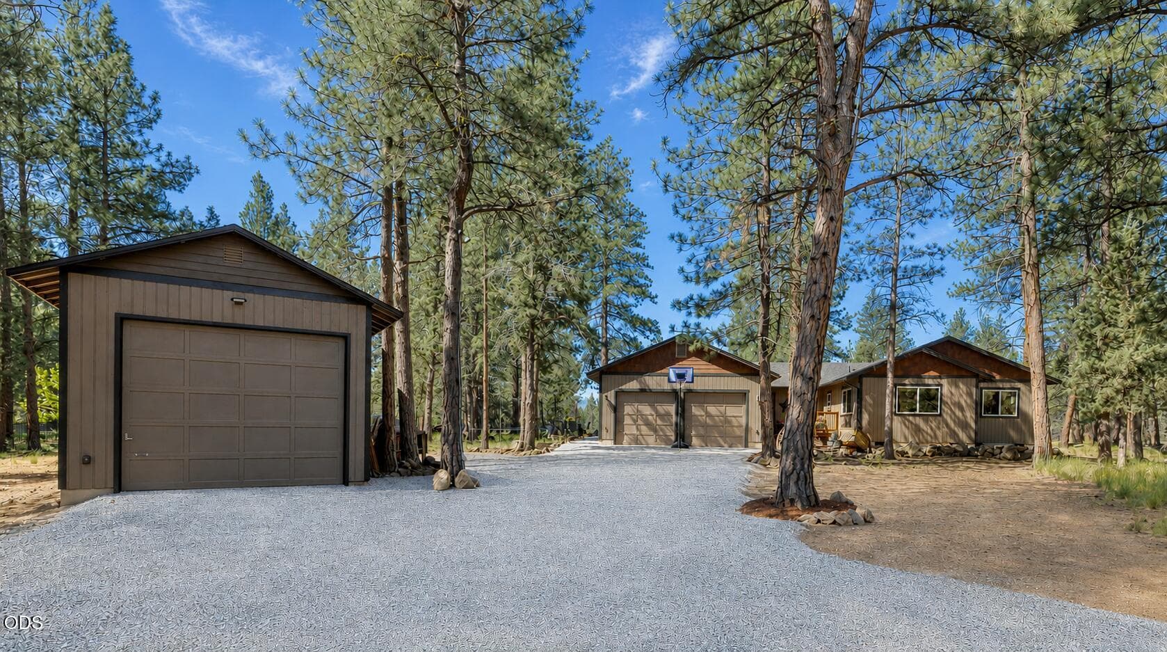 PJ3. Photo 2 of 42, 15917 Pinion Jay Lane, Sisters, OR 97759