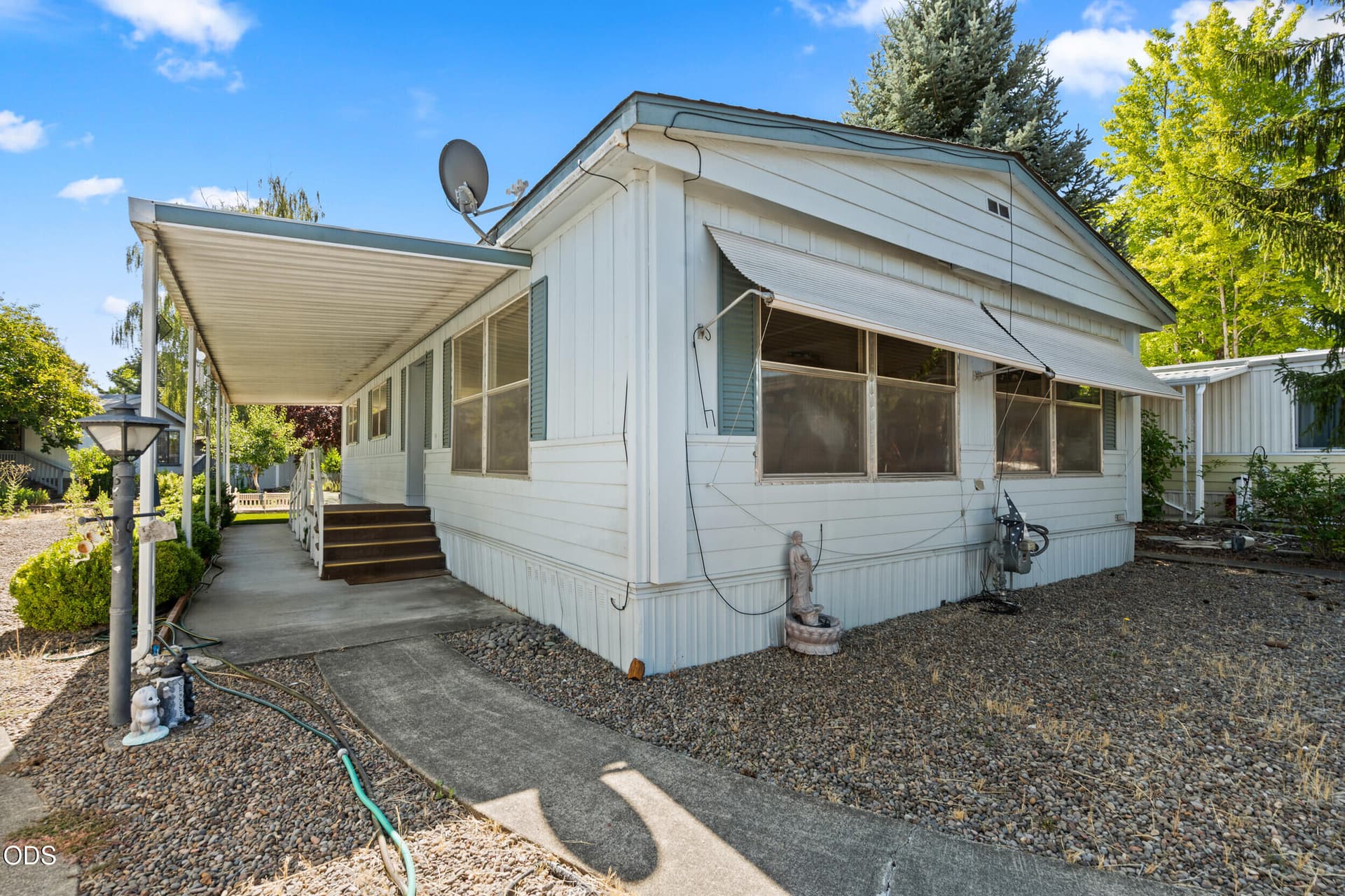 Front Exterior. Photo 1 of 17, 119 Briarwood Way, Grants Pass, OR 97526