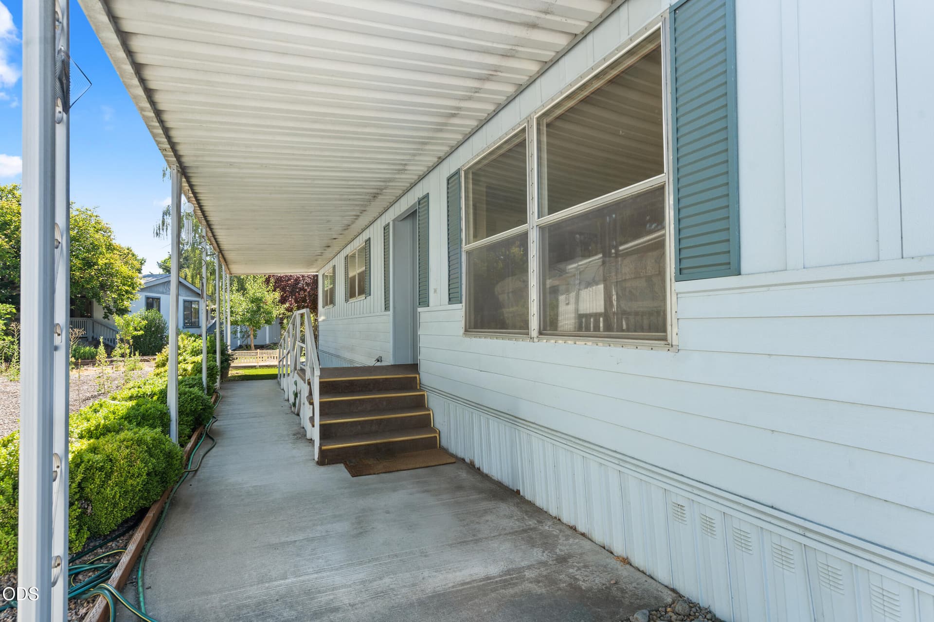 Front Entrance. Photo 2 of 17, 119 Briarwood Way, Grants Pass, OR 97526