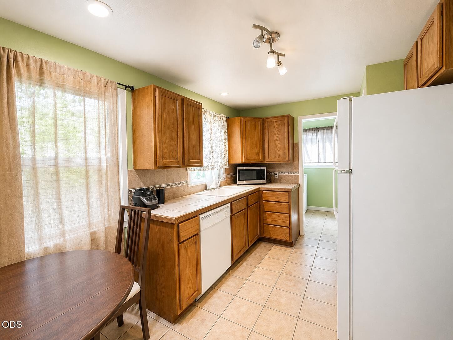 04. Photo 5 of 14, 445 SE Fairview Street, Prineville, OR 97754