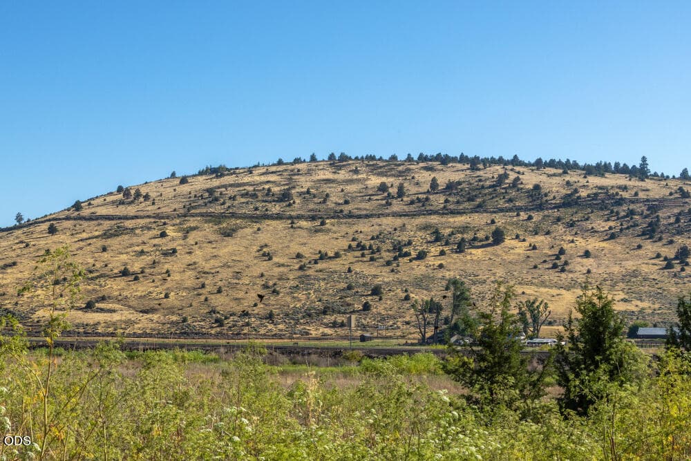 CovePointRdLot-1. Photo 1 of 26, N Hwy 97, Klamath Falls, OR 97601
