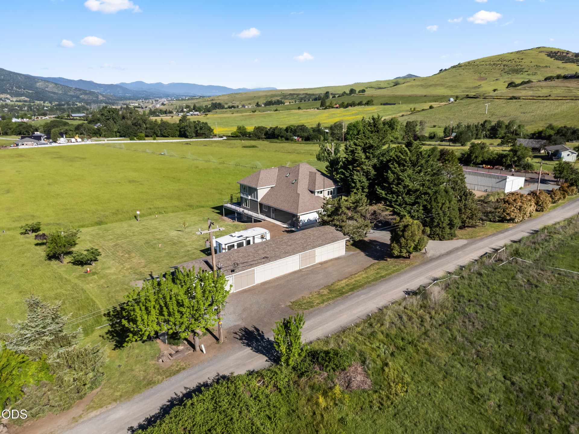 11_40 ashland acres st-drone-01. Photo 4 of 77, 40 Ashland Acres Road, Ashland, OR 97520
