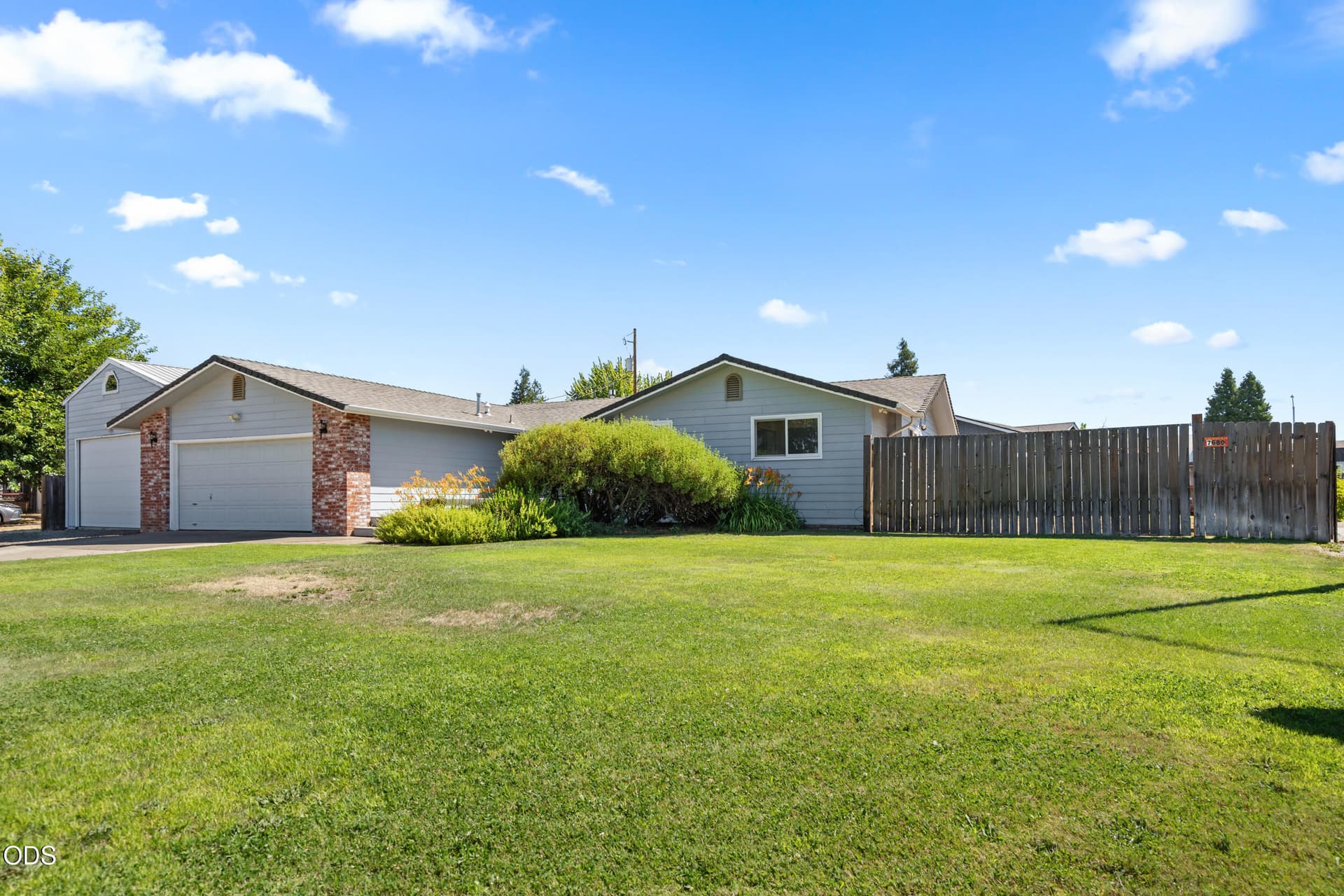 4_7680 gladstone ave-03. Photo 4 of 30, 7680 Gladstone Avenue, White City, OR 97503