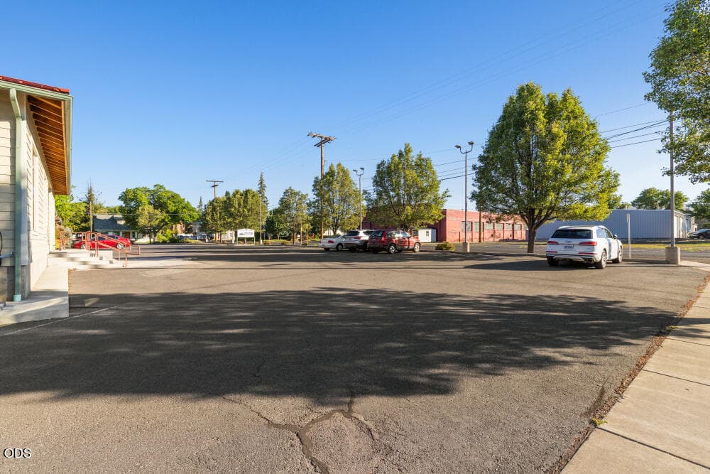 422S5thSt-3. Photo 3 of 52, 422 S 5th, Klamath Falls, OR 97601