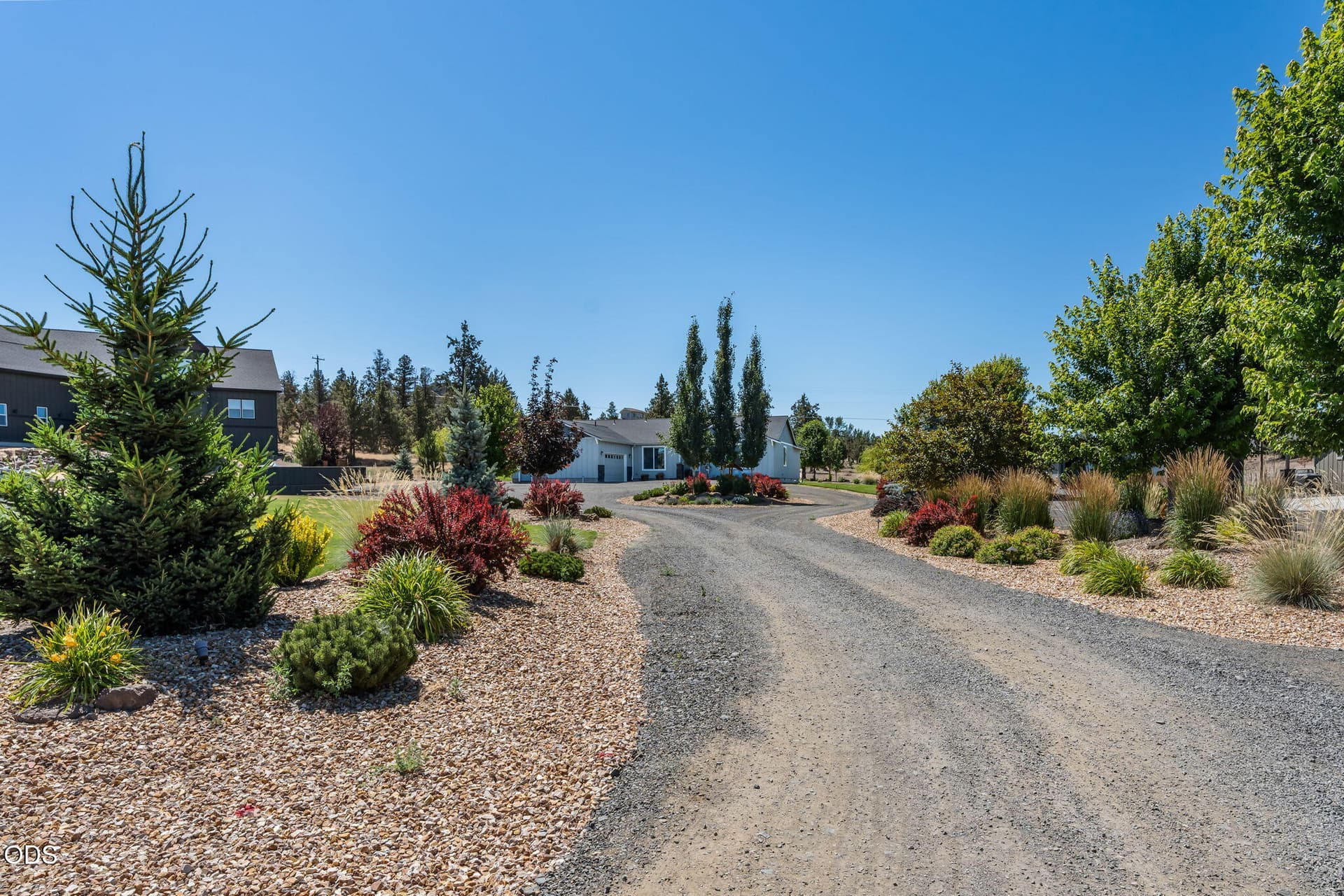 2026_07_10_4137_NW_39th_Dr_rdm_215-48. Photo 2 of 47, 4137 NW 39th Drive, Redmond, OR 97756