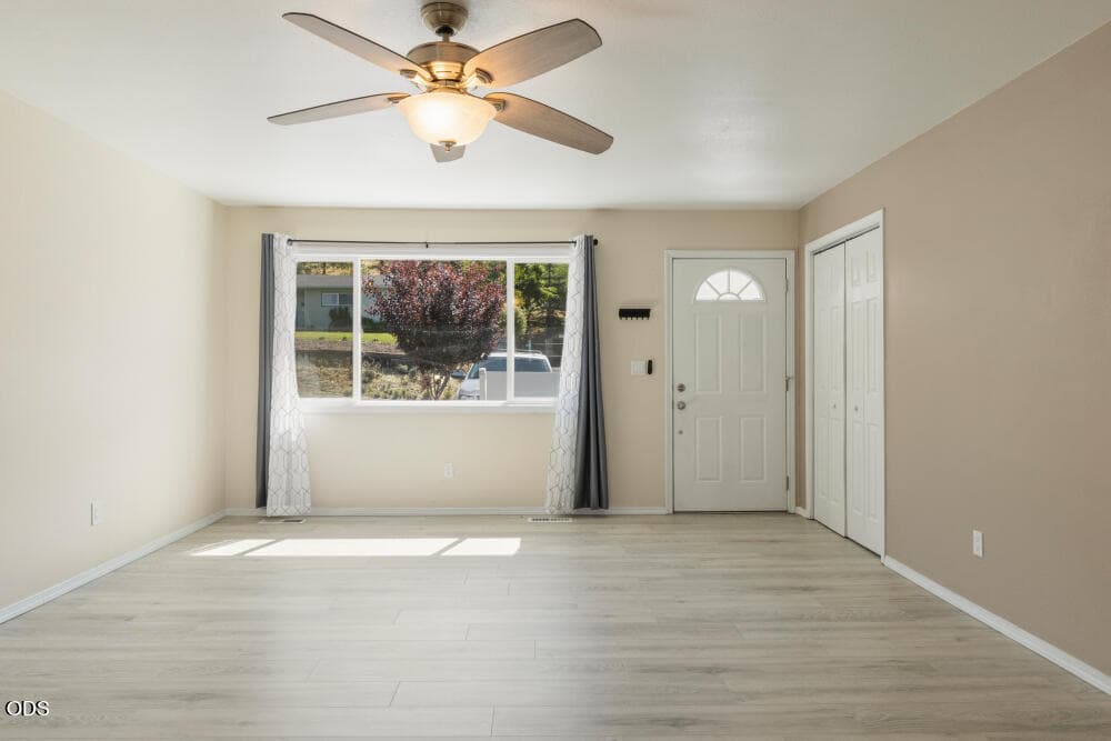 005. Photo 5 of 39, 1754 Kimberly Drive, Klamath Falls, OR 97603