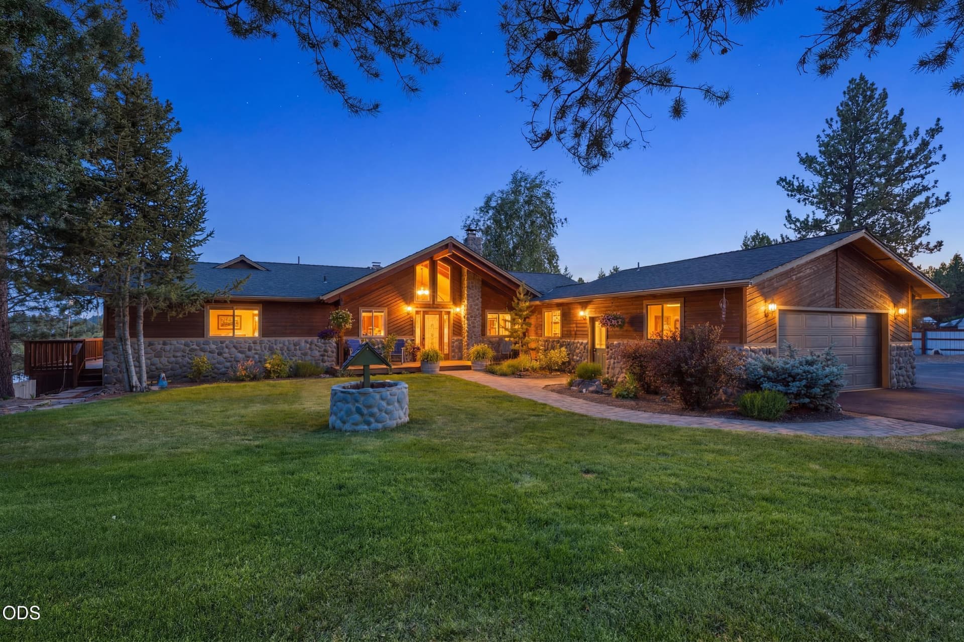 1. Photo 1 of 62, 16760 Doe Place, La Pine, OR 97739